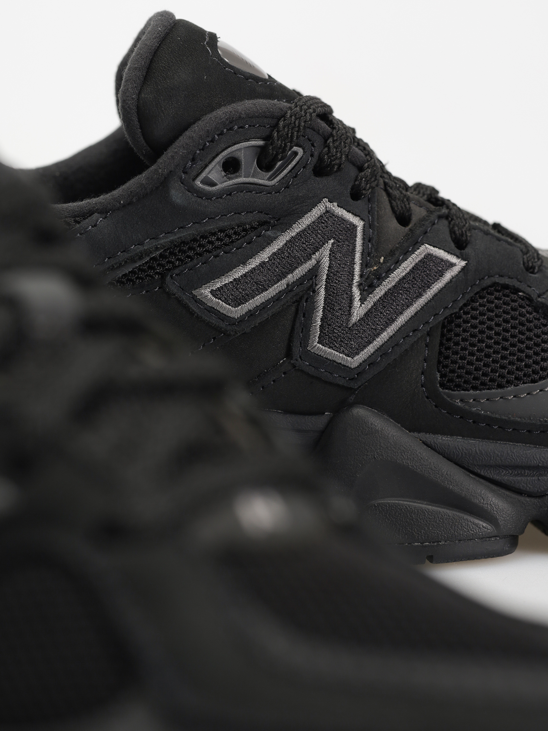 Обувки New Balance 9060 (black)