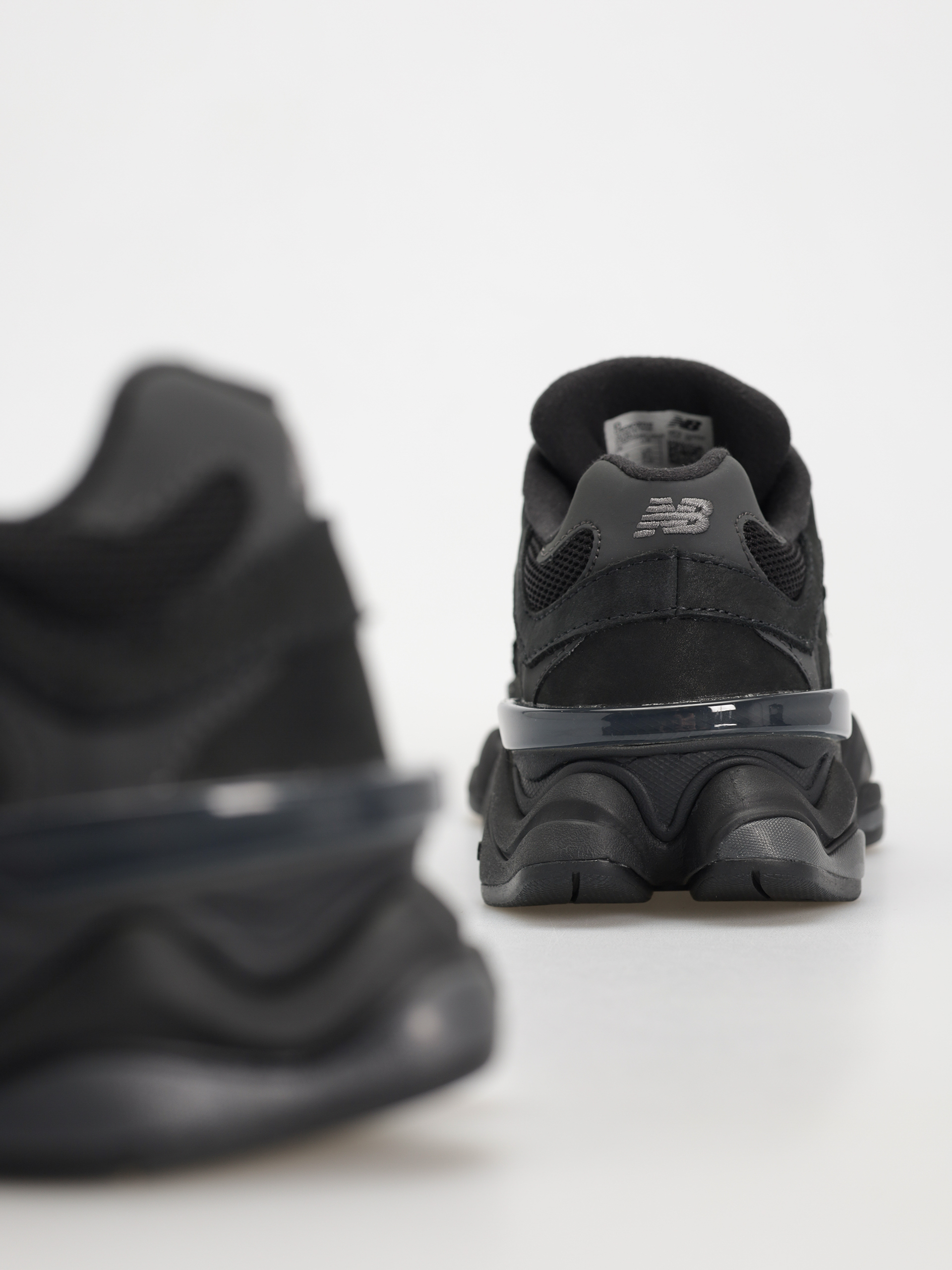Обувки New Balance 9060 (black)