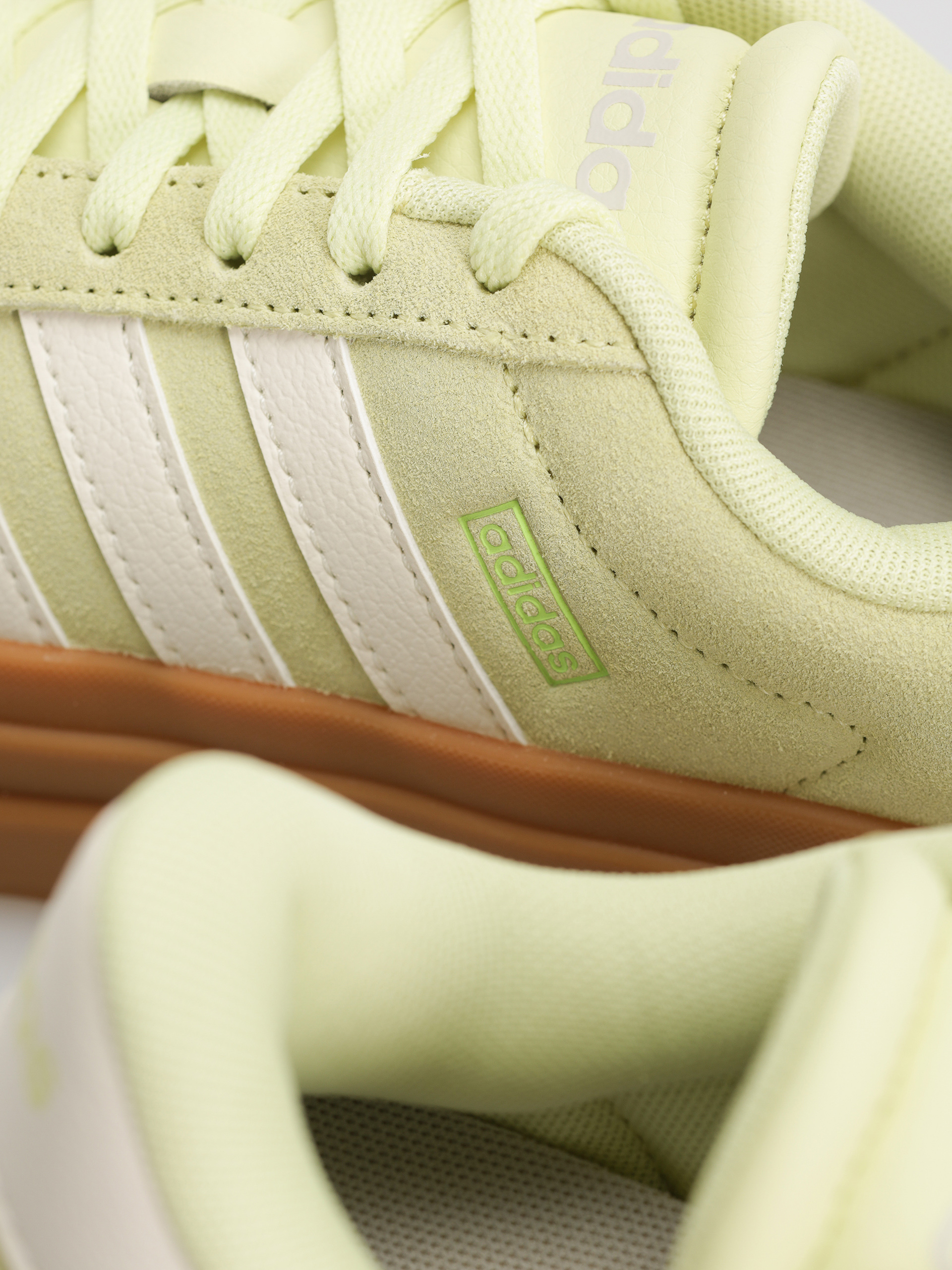 Обувки adidas Vl Court Bold Wmn (iceyel/owhite/luclem)