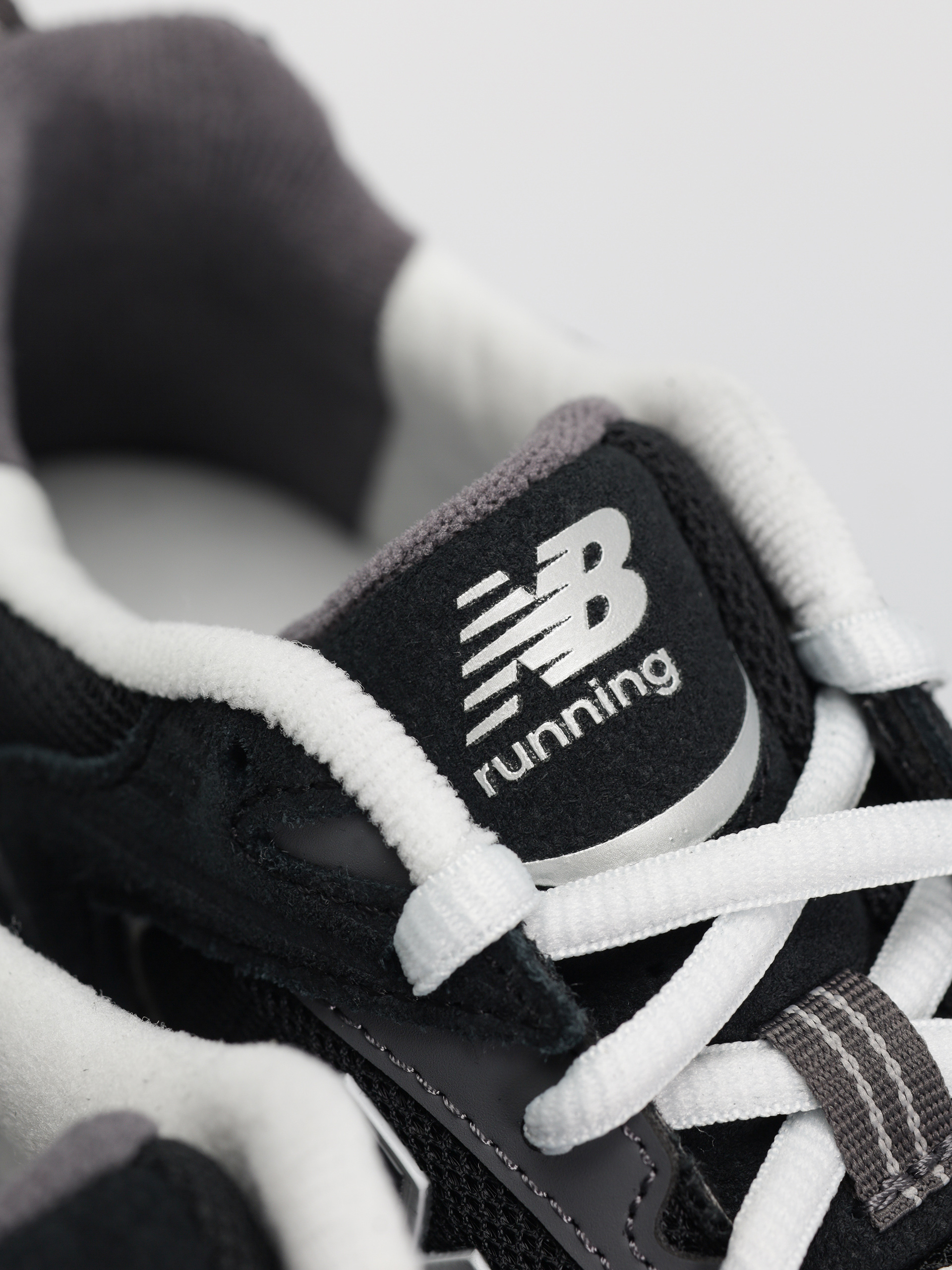 Обувки New Balance 530 (black)