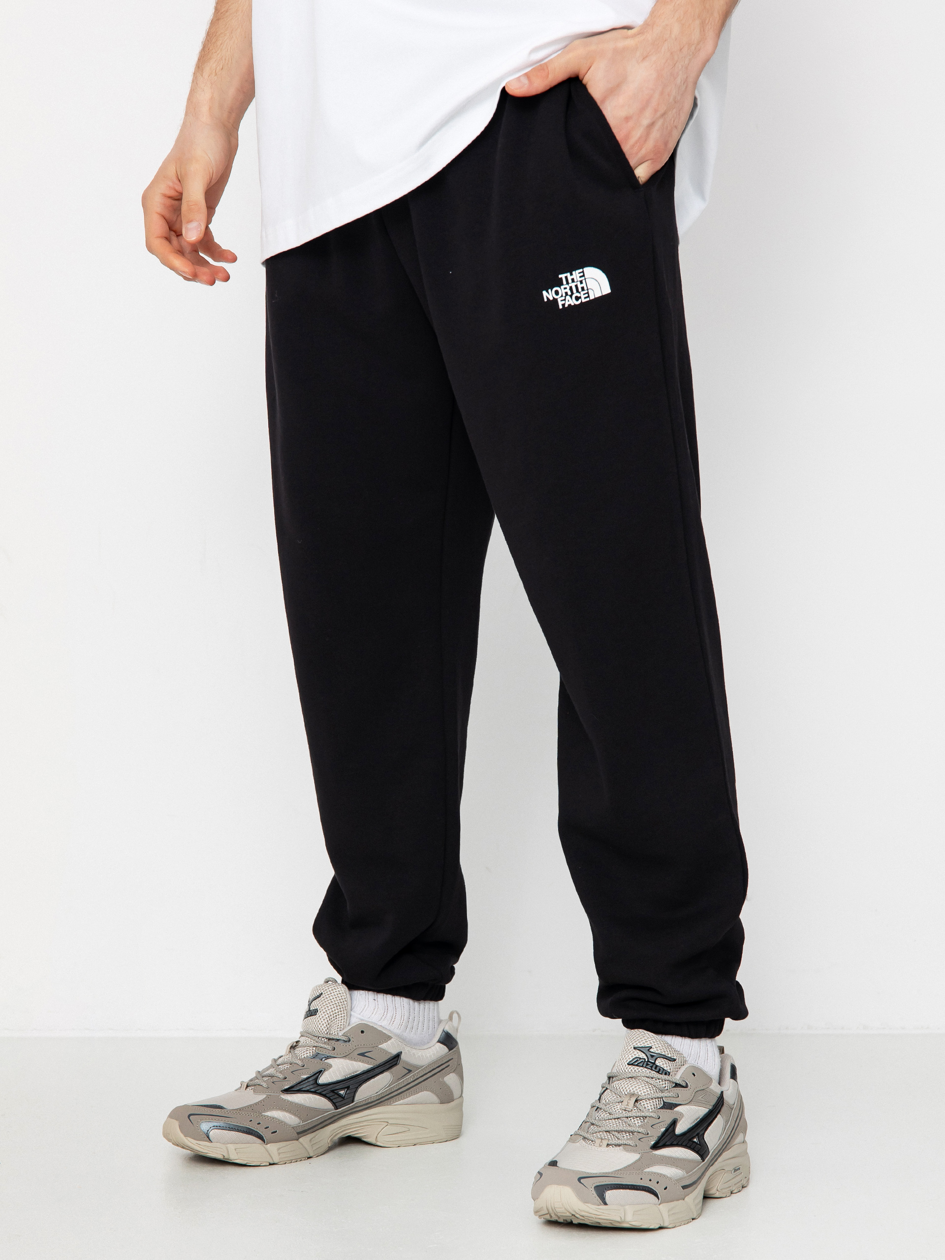 Панталони The North Face Simple Dome Light Regular Tapered Jogger (tnf black)