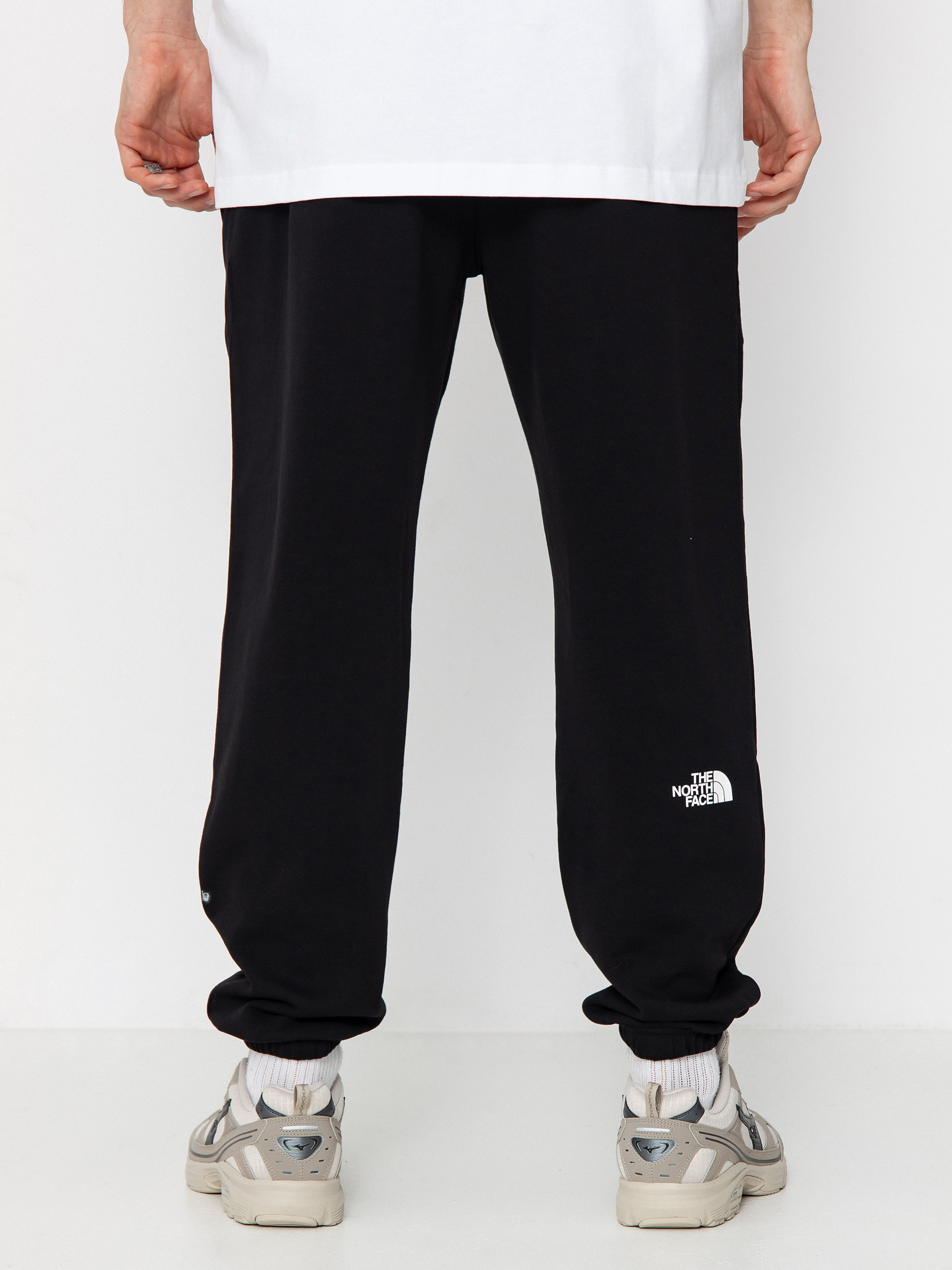 Панталони The North Face Simple Dome Light Regular Tapered Jogger (tnf black)