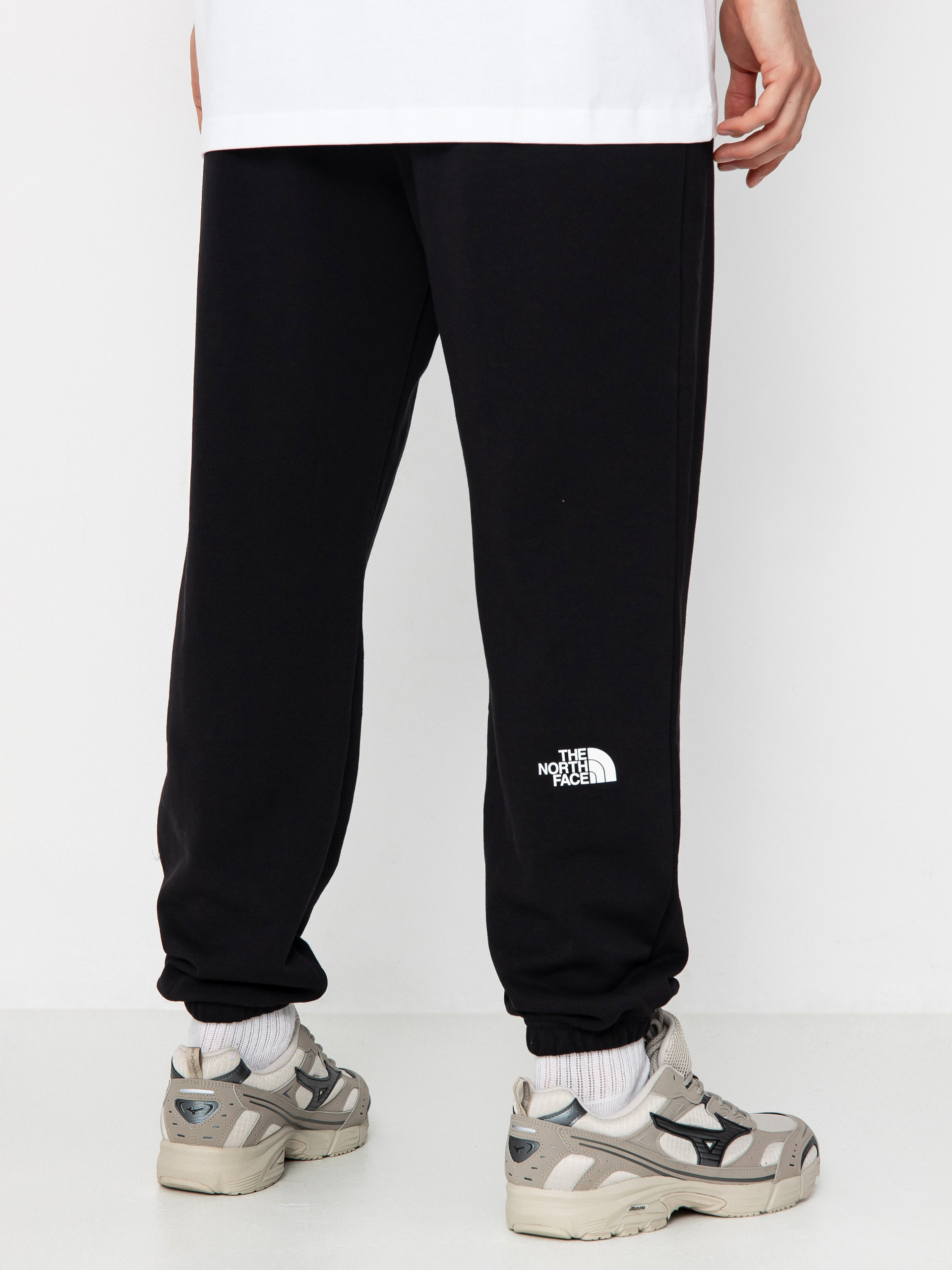 Панталони The North Face Simple Dome Light Regular Tapered Jogger (tnf black)
