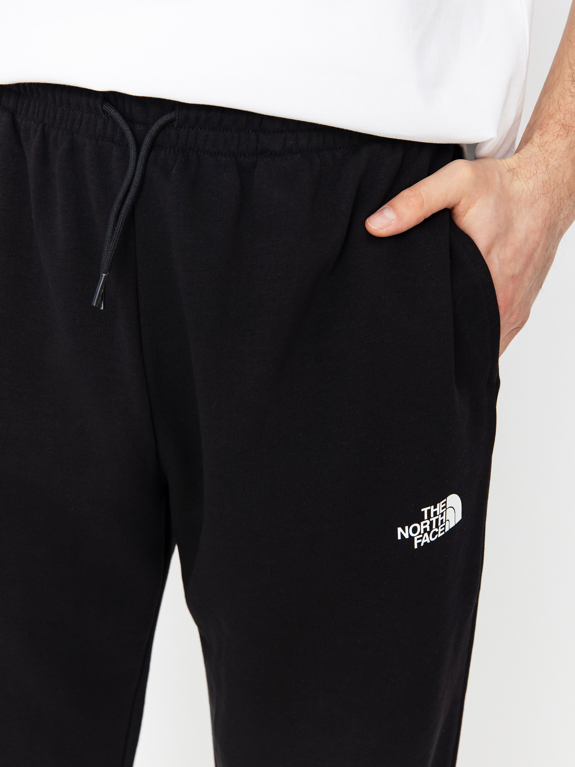 Панталони The North Face Simple Dome Light Regular Tapered Jogger (tnf black)