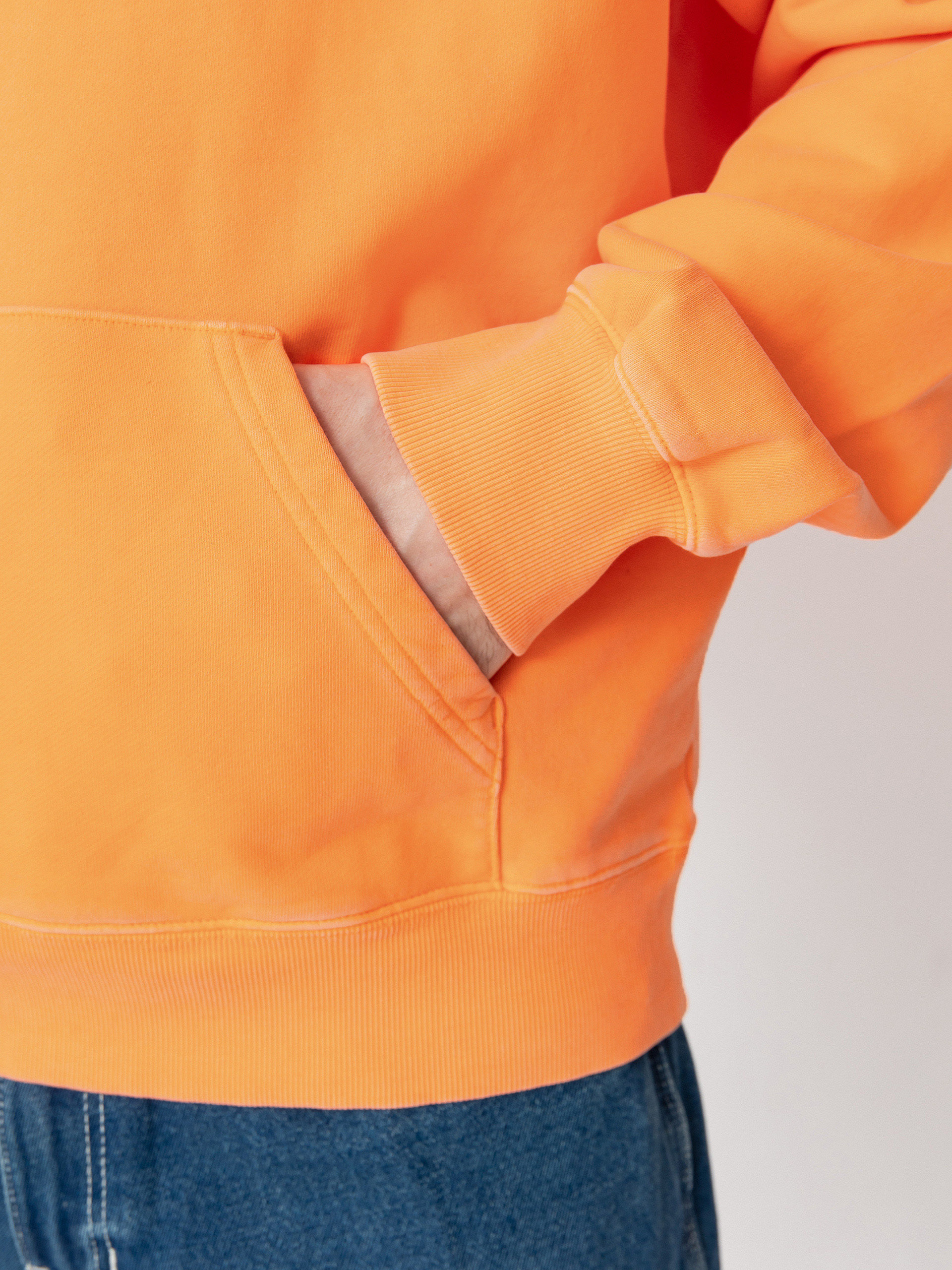 Суитшърт с качулка Carhartt WIP Industry HD (lumo orange)