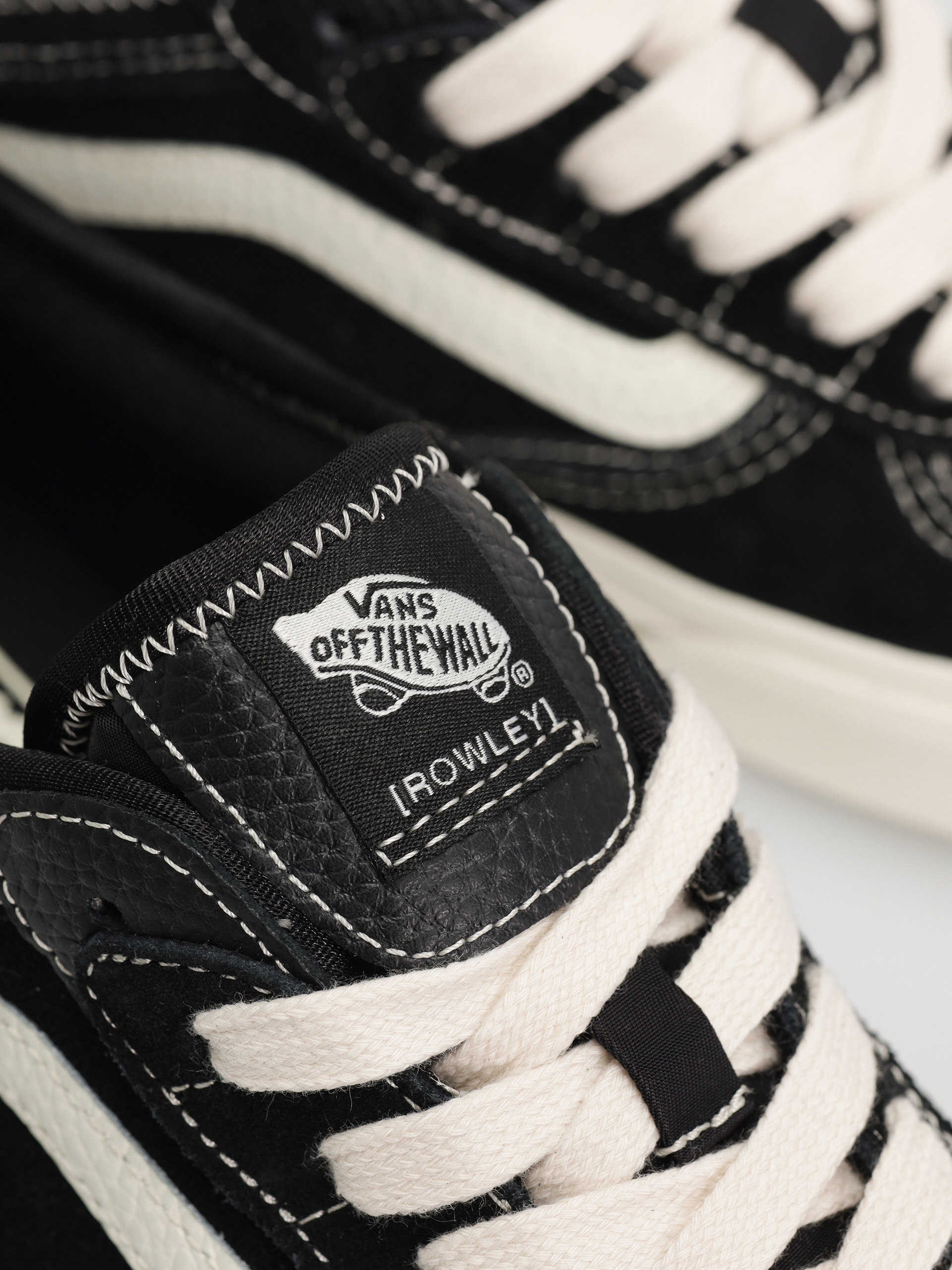 Обувки Vans Rowley Classic (black/marshmallow)