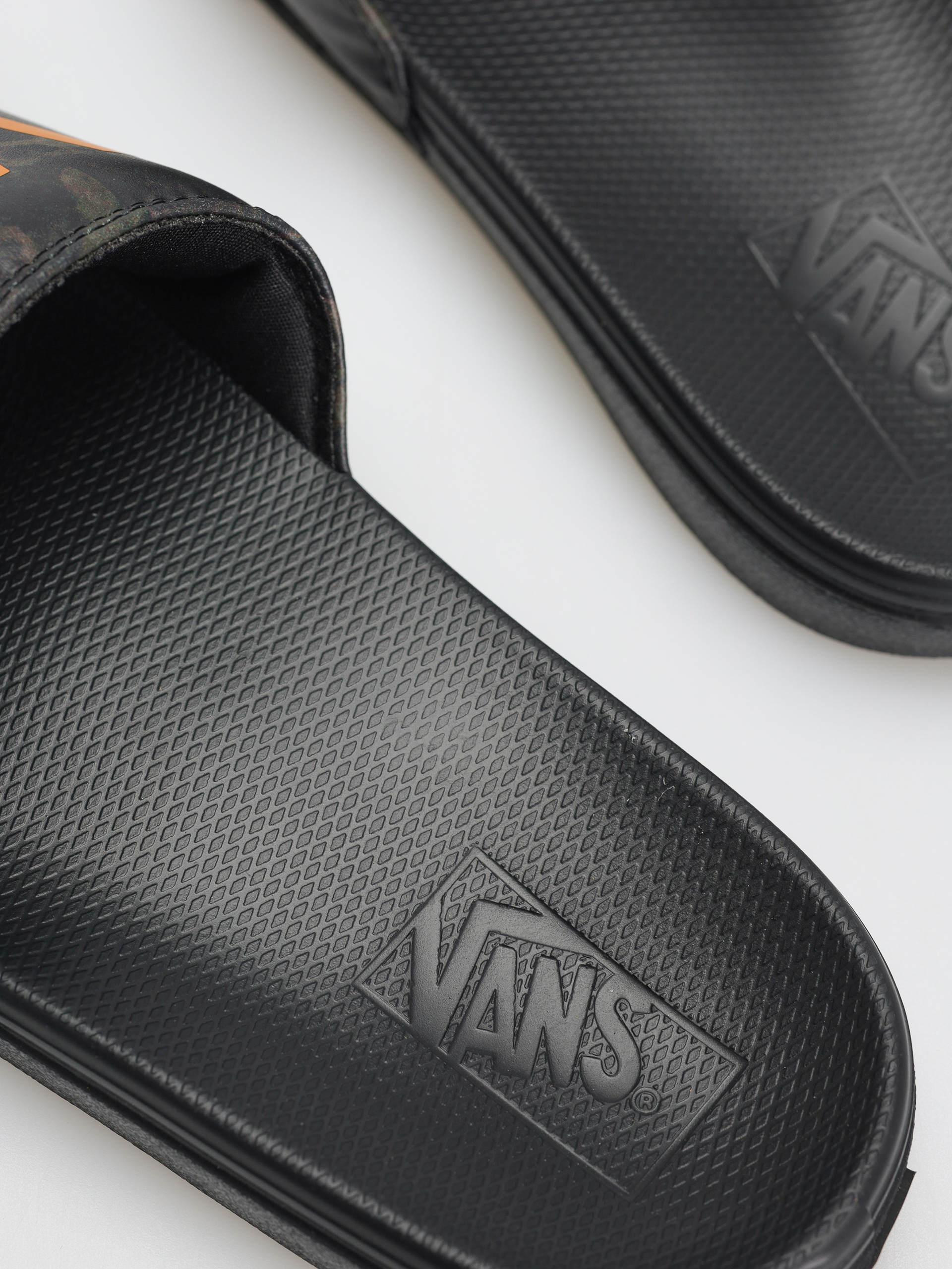 Обувки Vans Mte La Costa Slide On (camo black camo)
