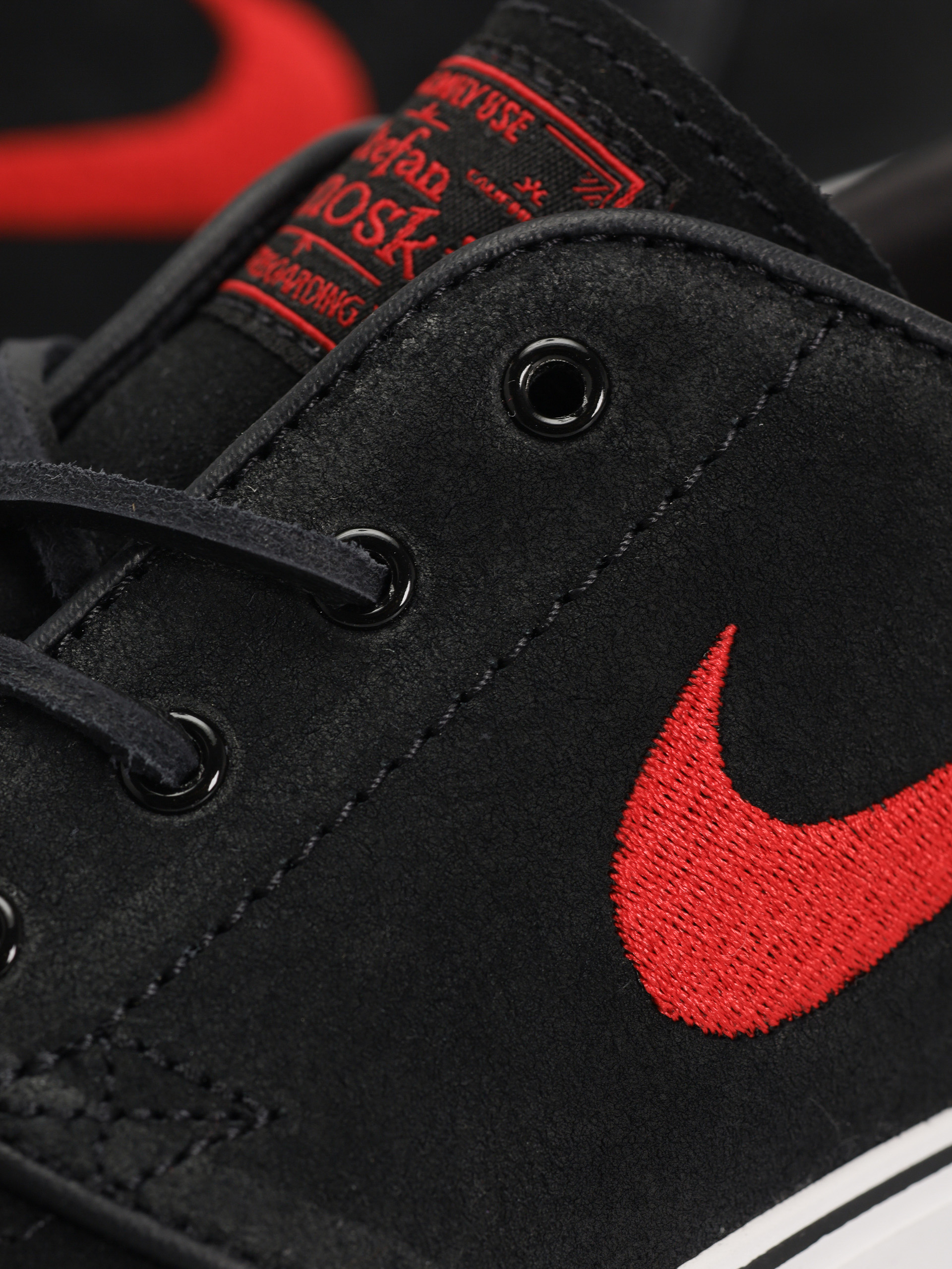 Обувки Nike SB Zoom Janoski OG+ (black/university red black summit white)