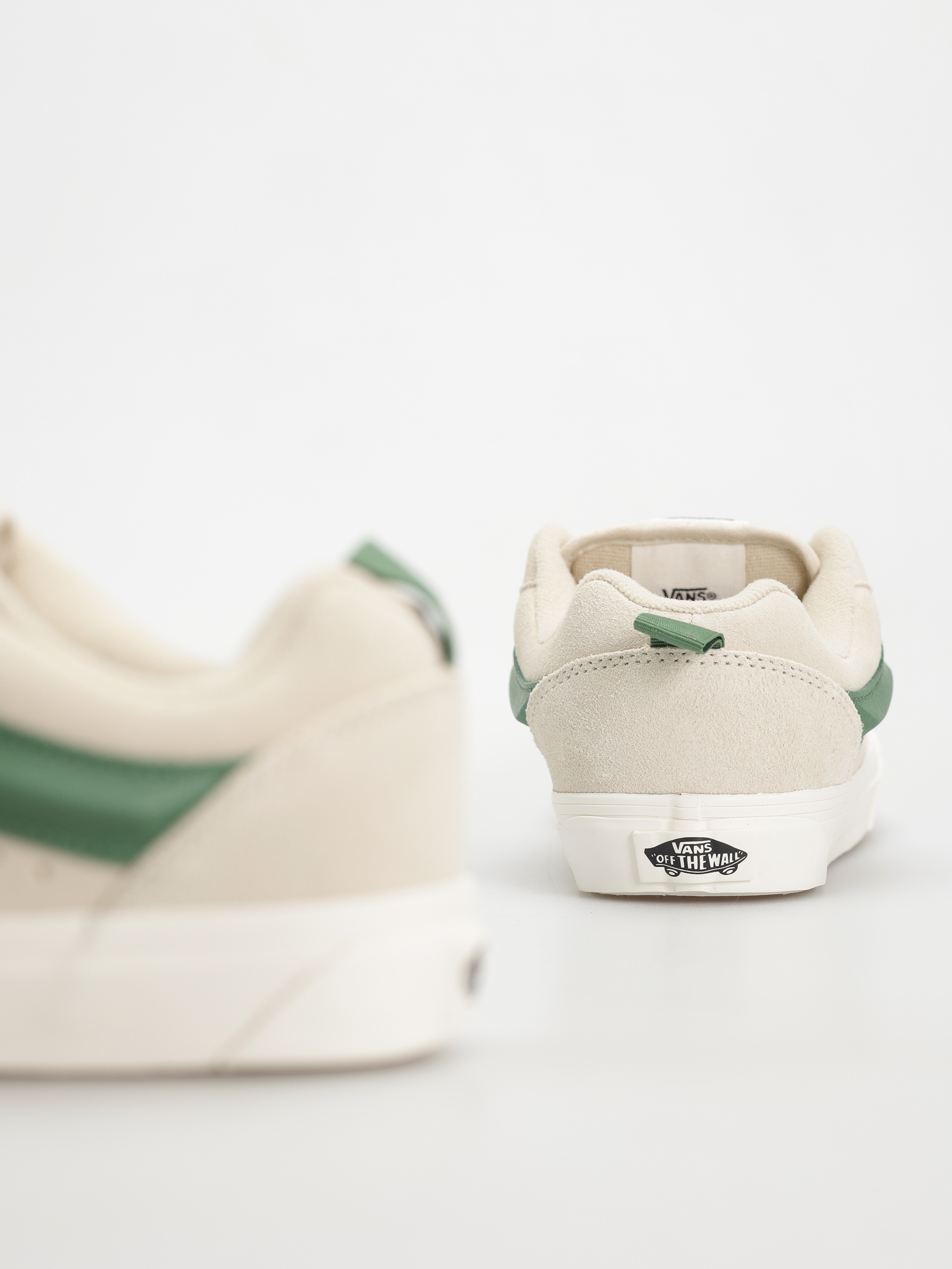 Обувки Vans Knu Skool (vintage suede white/multi)