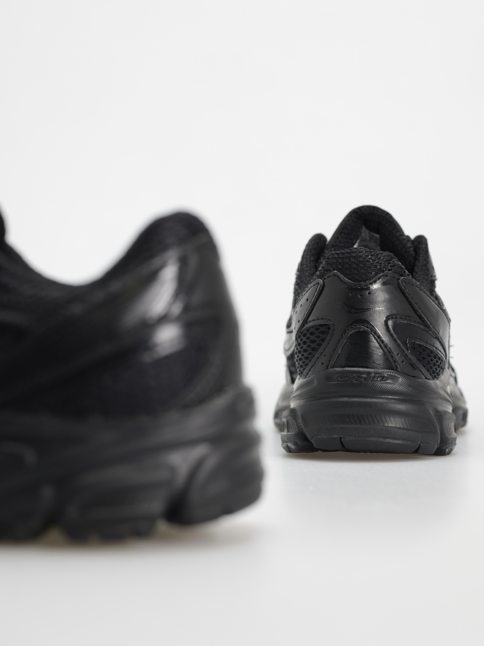 Обувки Saucony Ride Millenium (black)