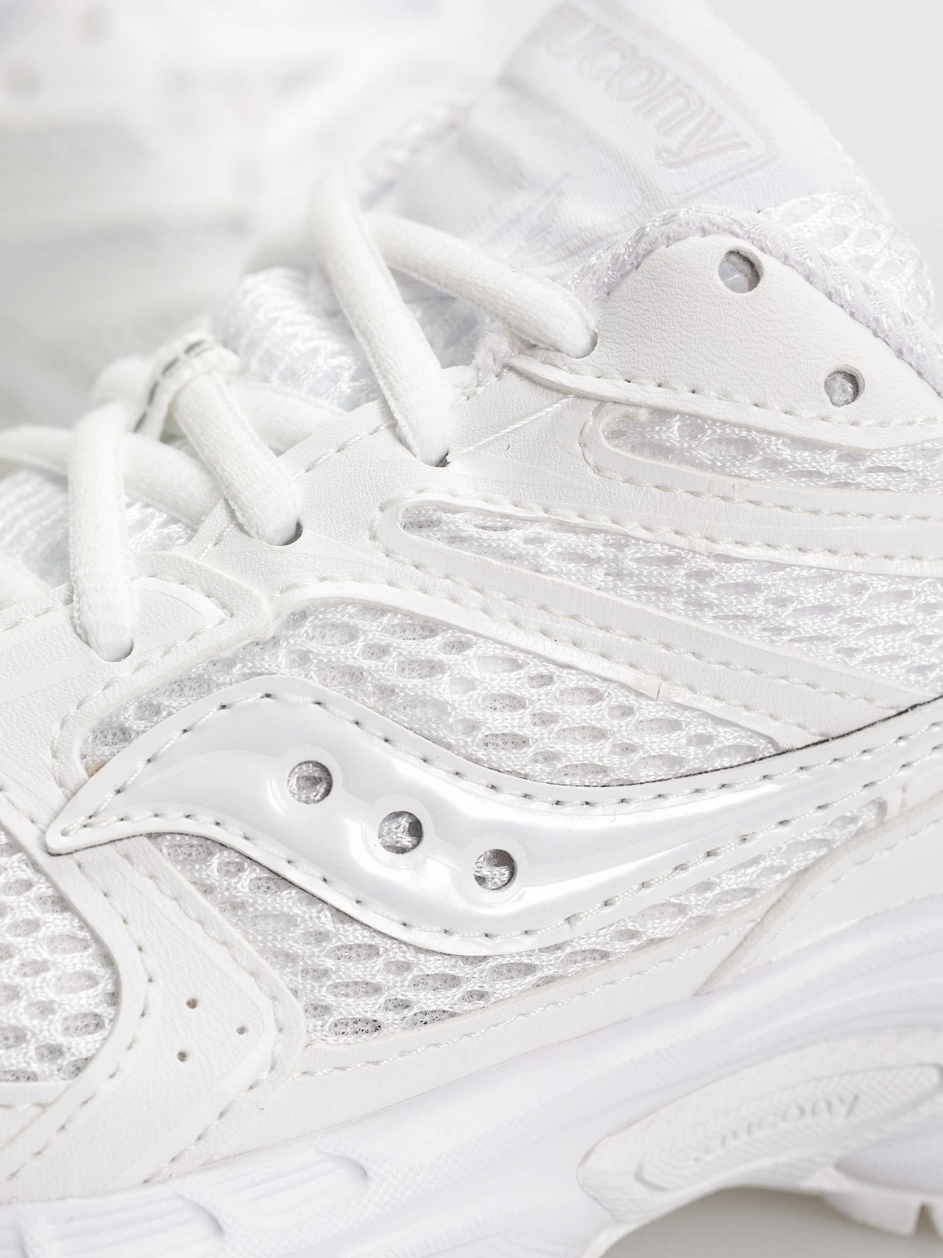 Обувки Saucony Ride Millennium (white)