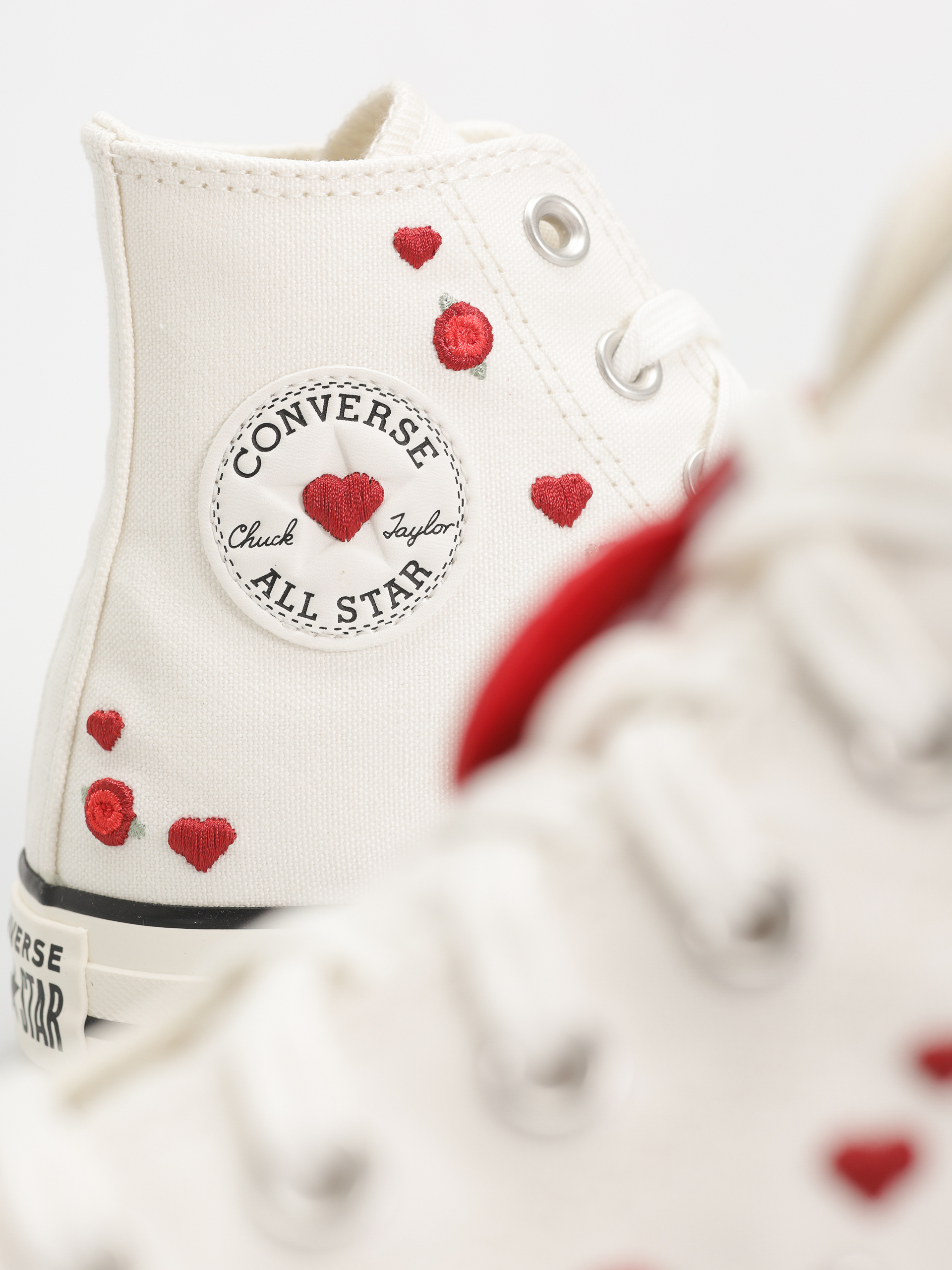 Кецове Converse Chuck Taylor All Star Hi Wmn (vintage white/red/egret)