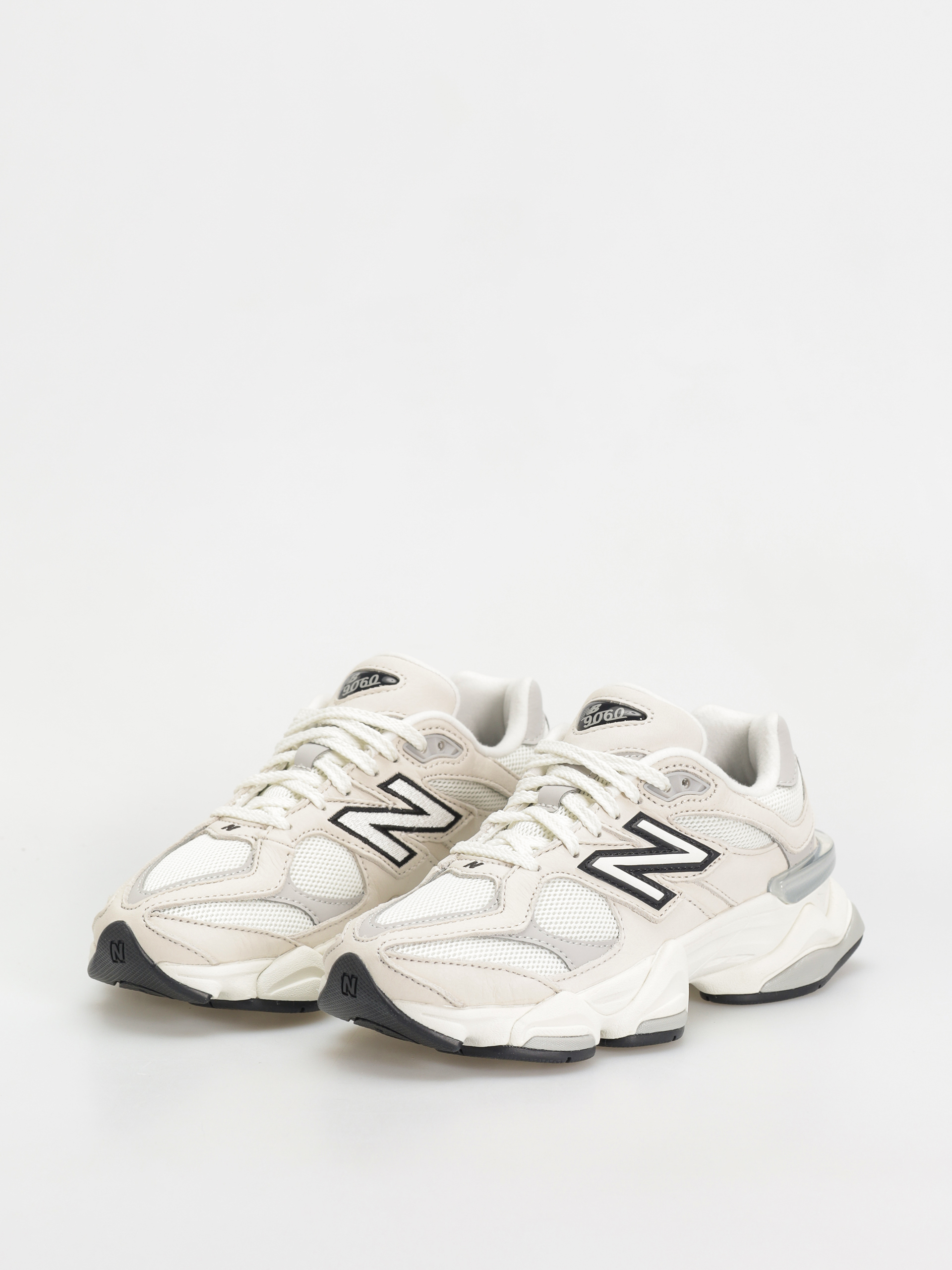Обувки New Balance 9060 (sea salt)