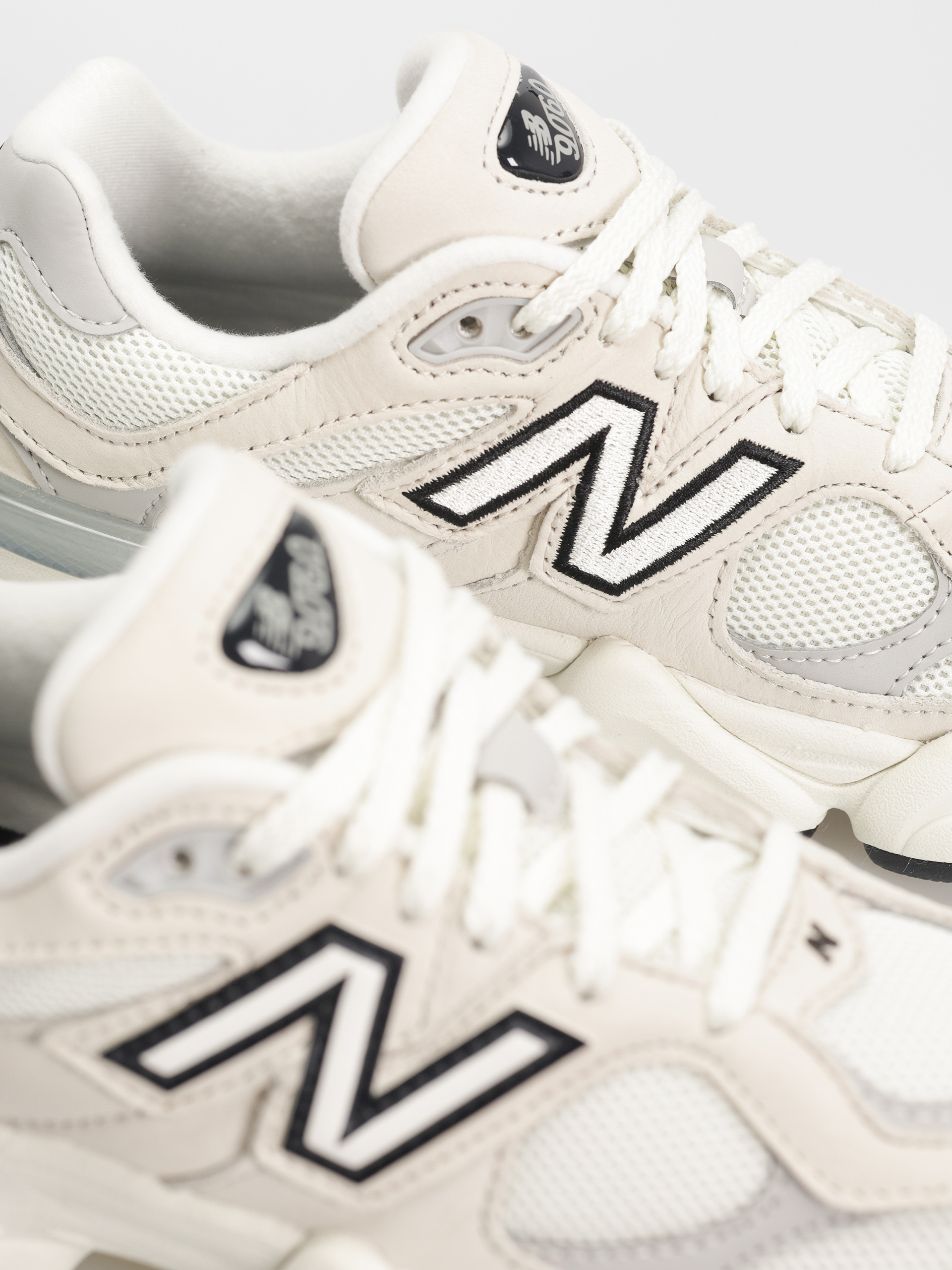 Обувки New Balance 9060 (sea salt)