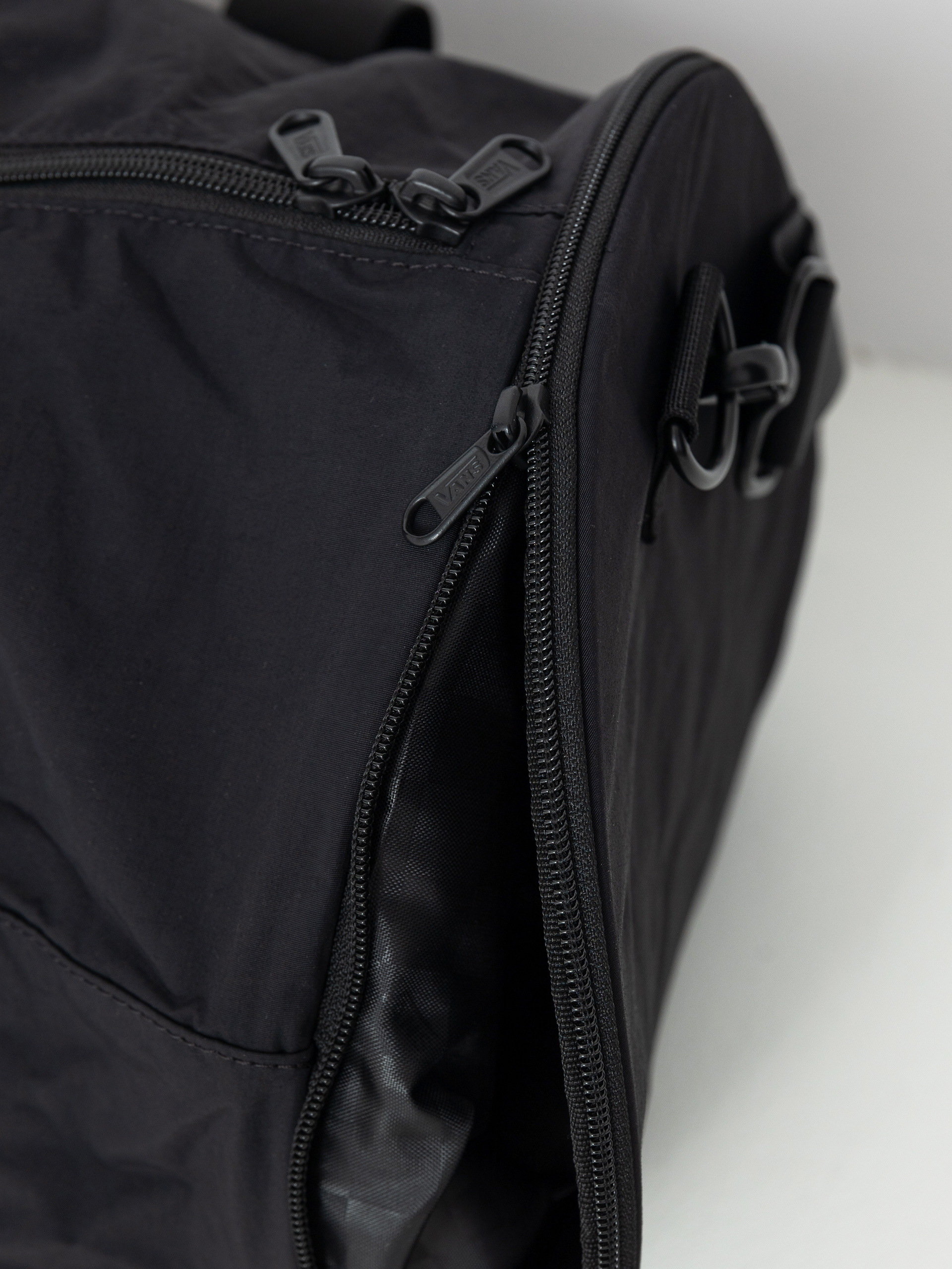 Чанта Vans Barreled Duffel (black)