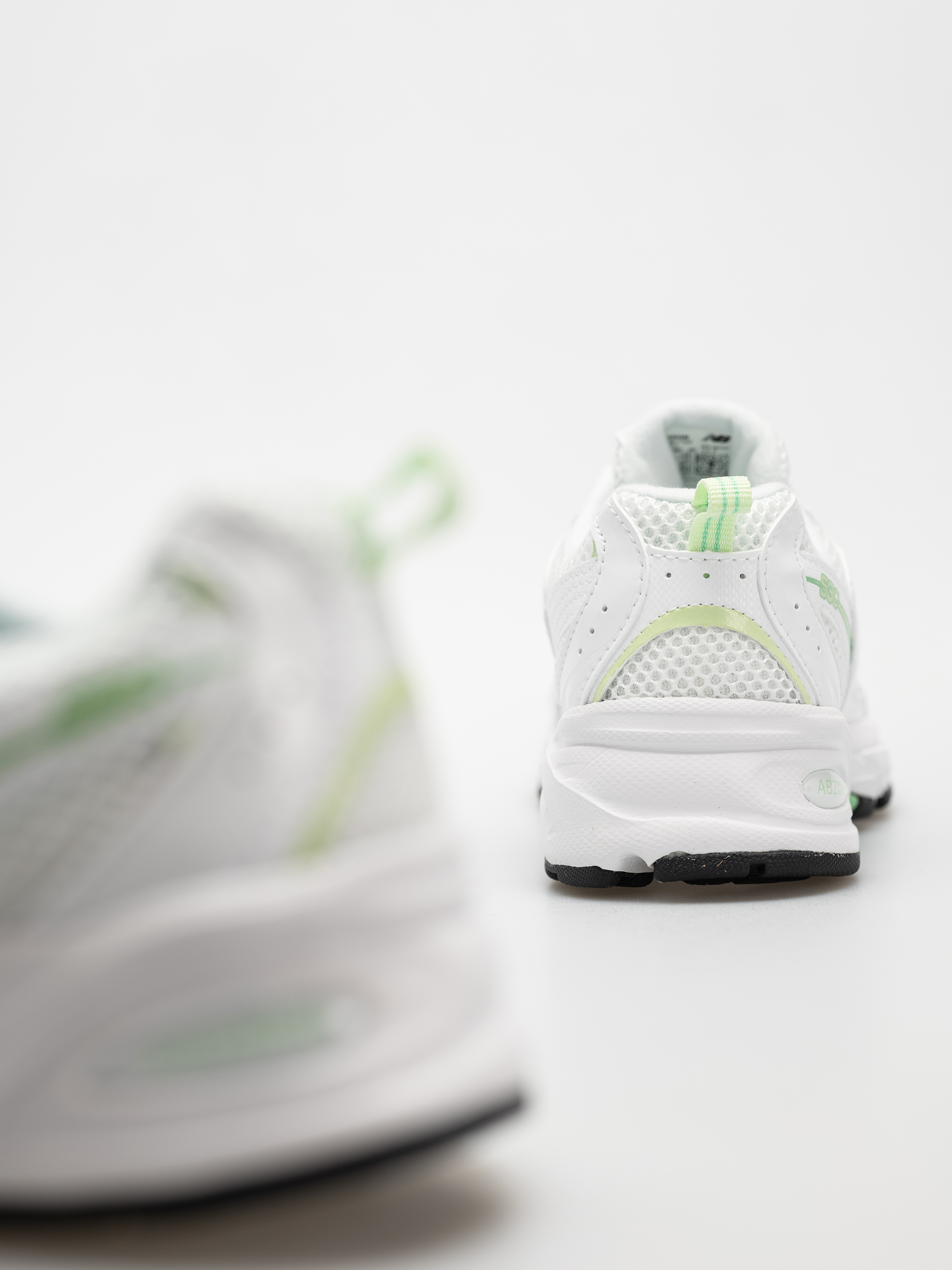 Обувки New Balance 530 JR (white)
