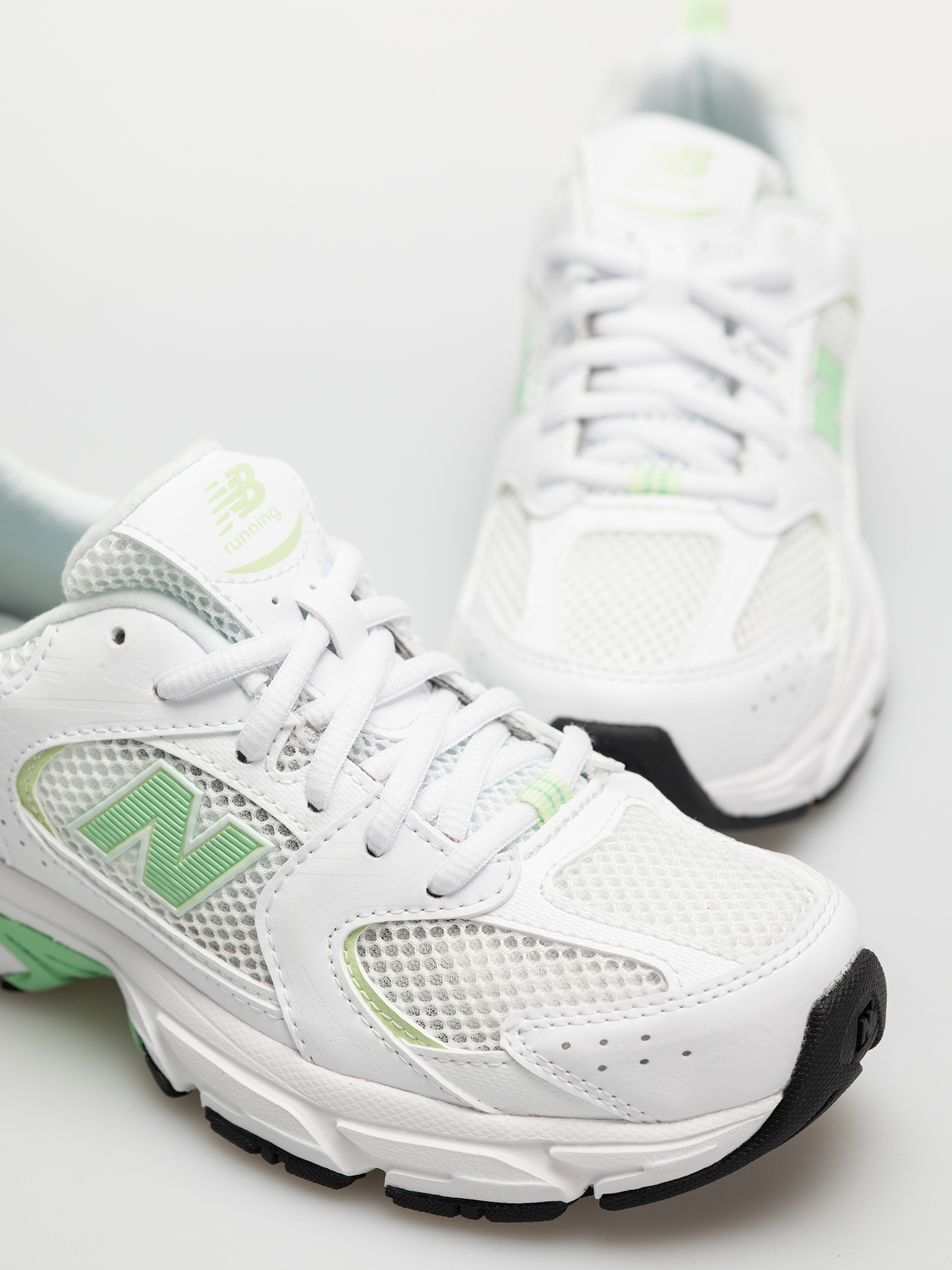 Обувки New Balance 530 JR (white)