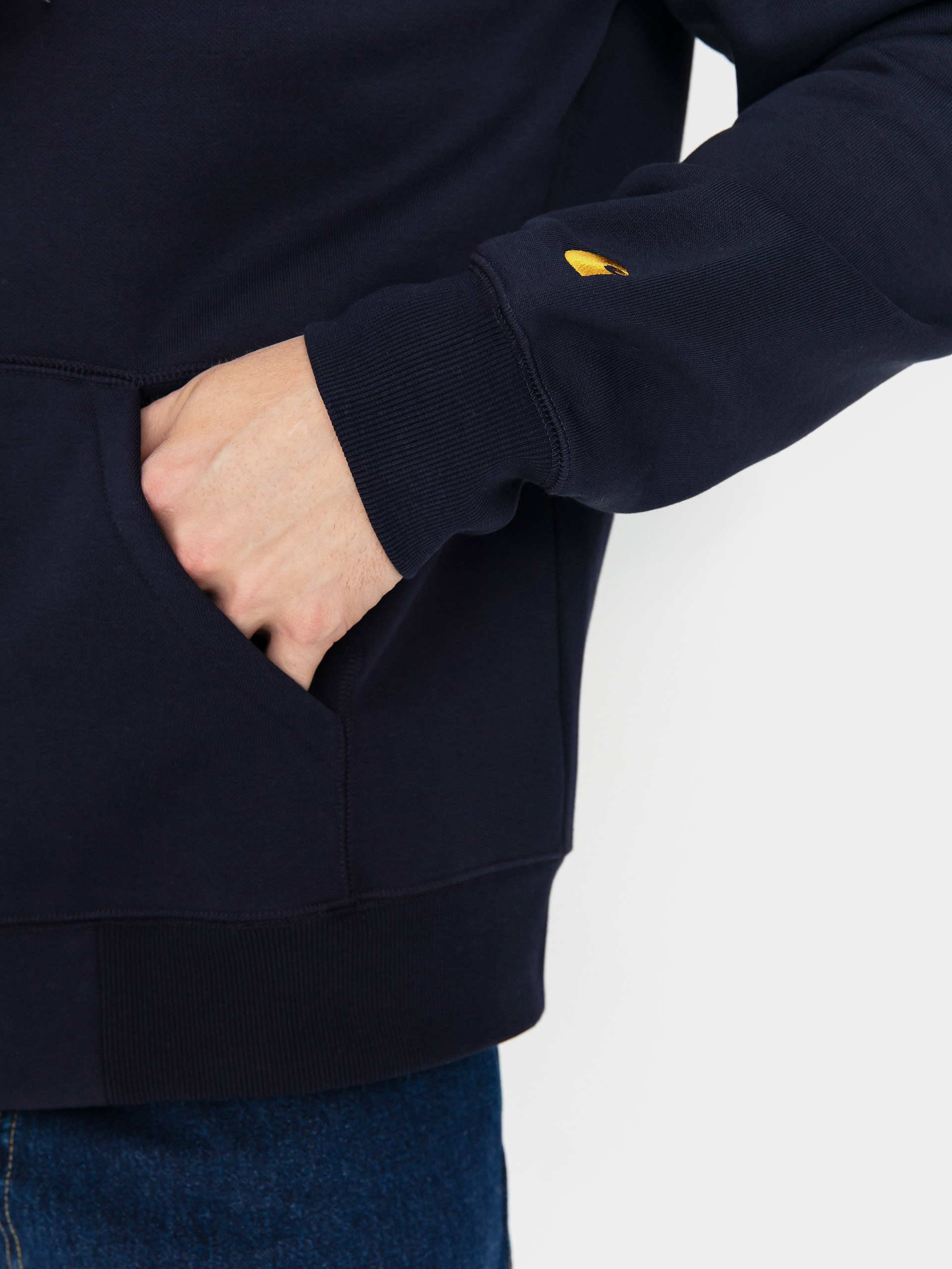 Суитшърт с качулка Carhartt WIP Chase ZHD (dark navy/gold)