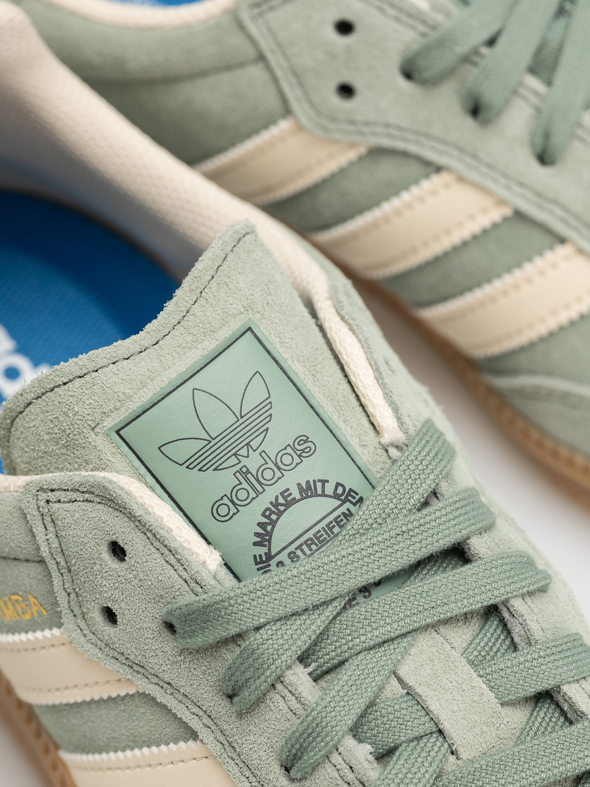 Обувки adidas Samba Adv (silgrn/wonwhi/goldmt)