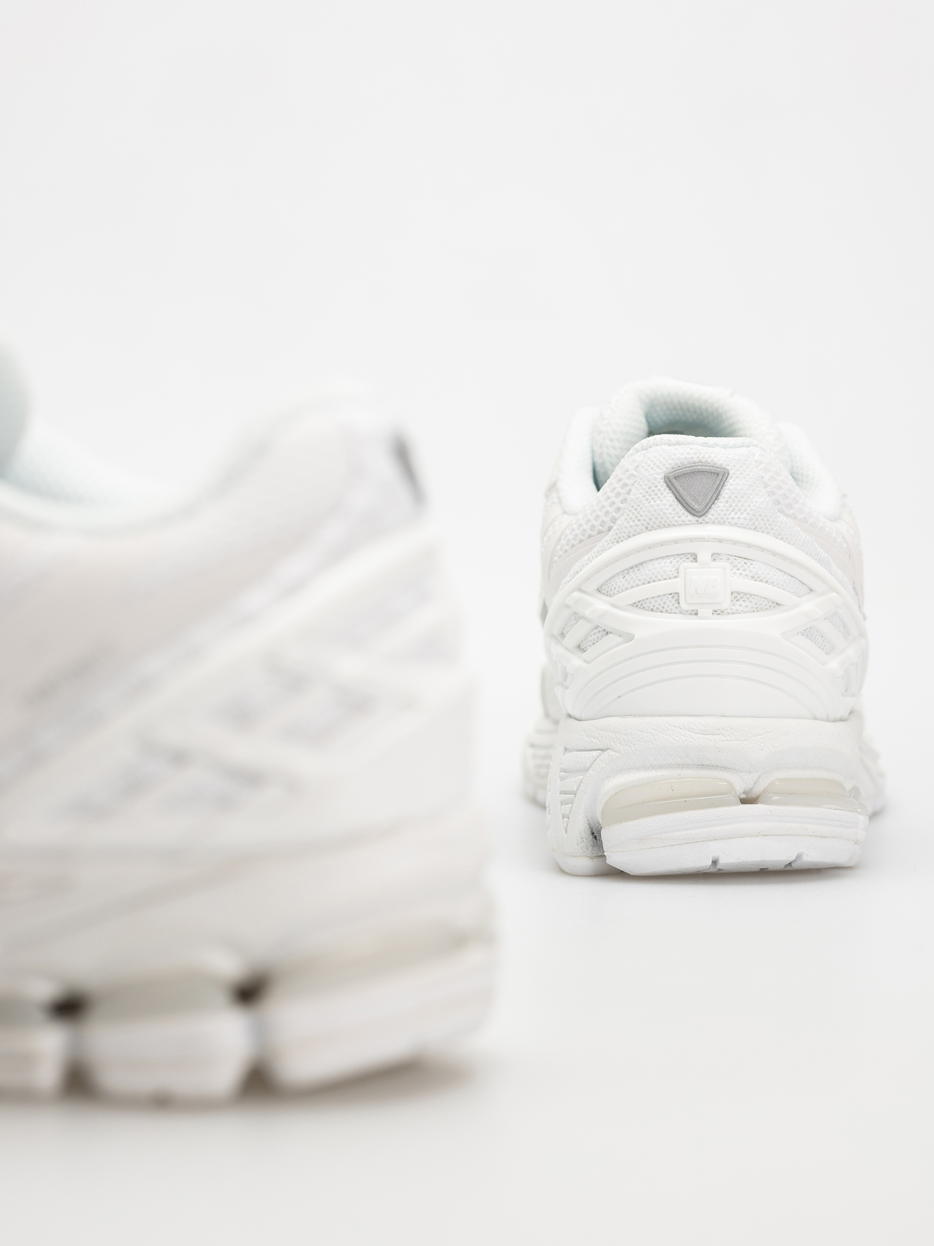 Обувки New Balance 1906 (white)