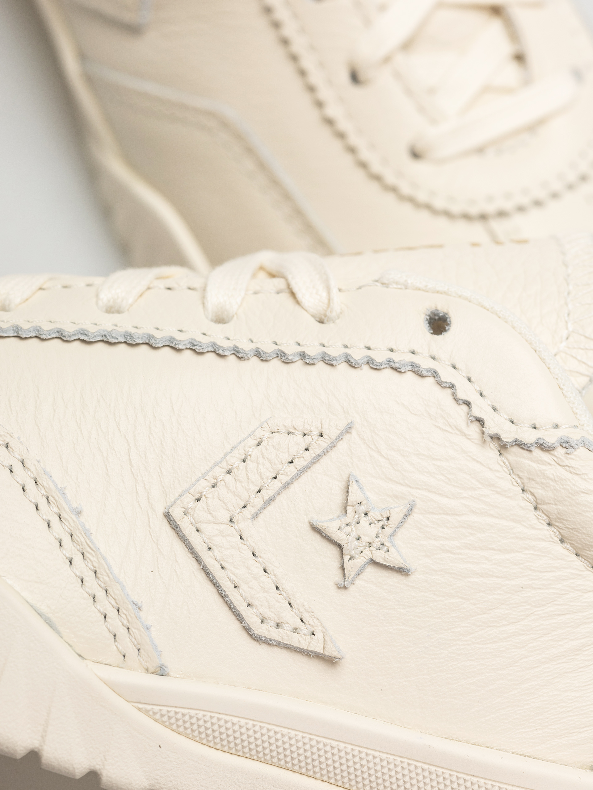 Обувки Converse Run Star Trainer (egret/egret/gold)