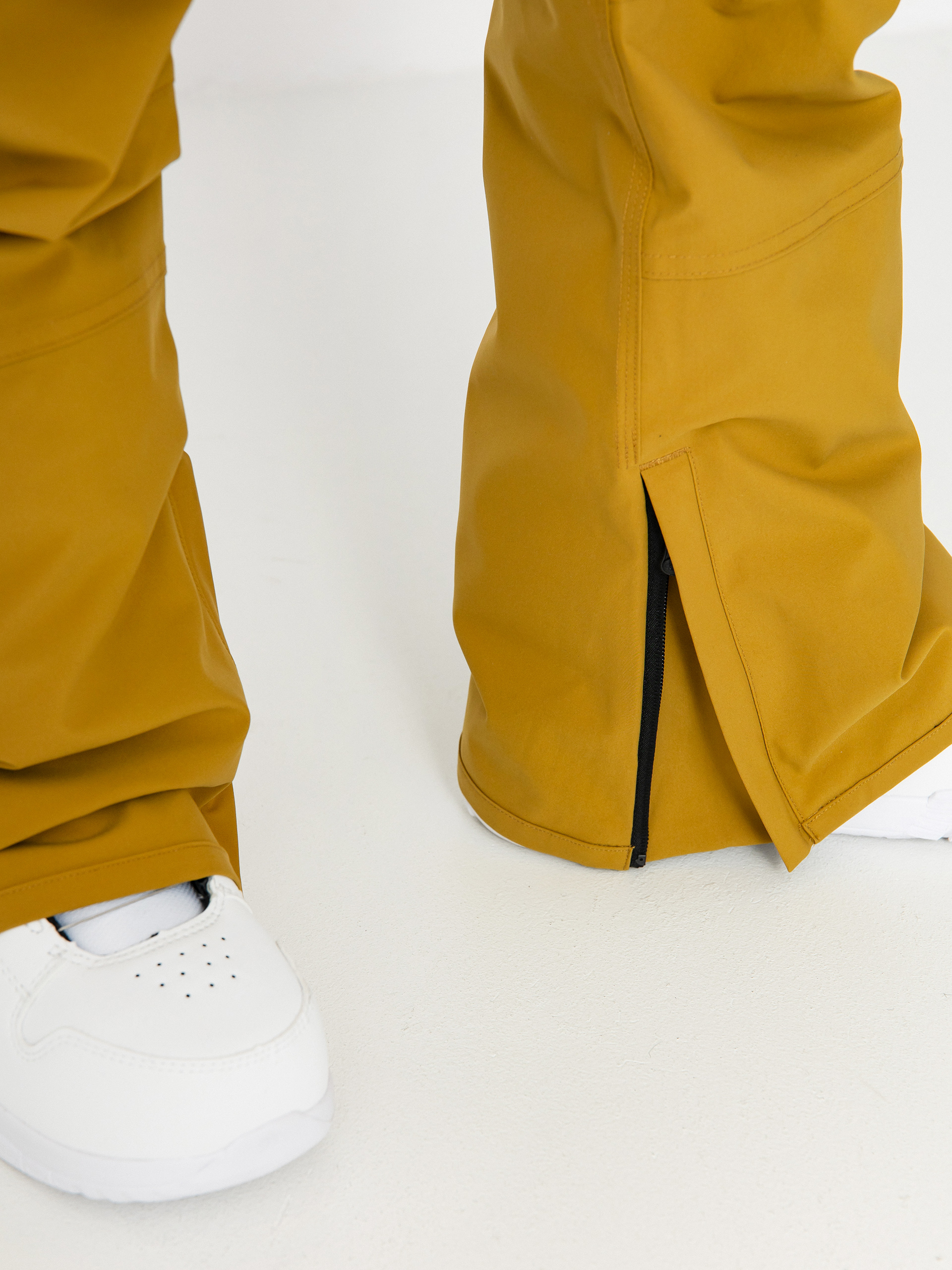 Дамско Сноуборд панталони ThirtyTwo Basement Bib (tan)