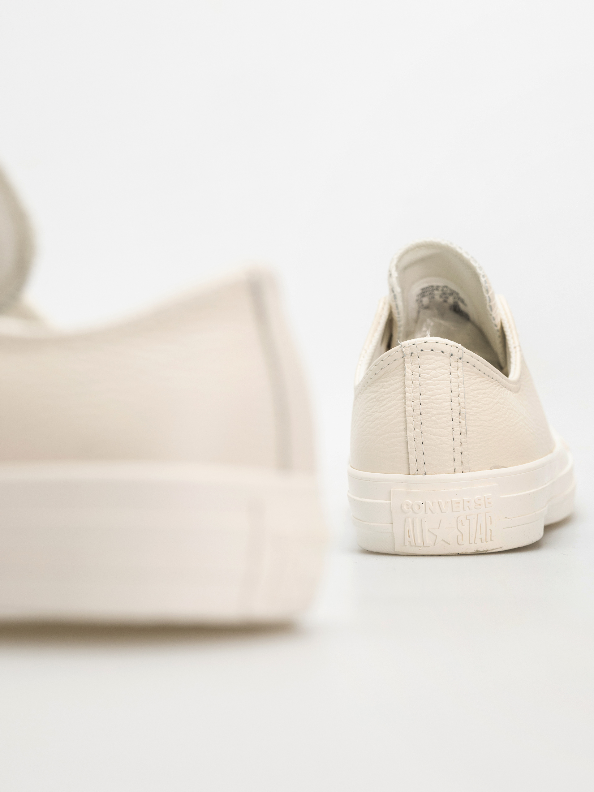 Кецове Converse Chuck Taylor All Star Ox Wmn (egret/egret/gold)