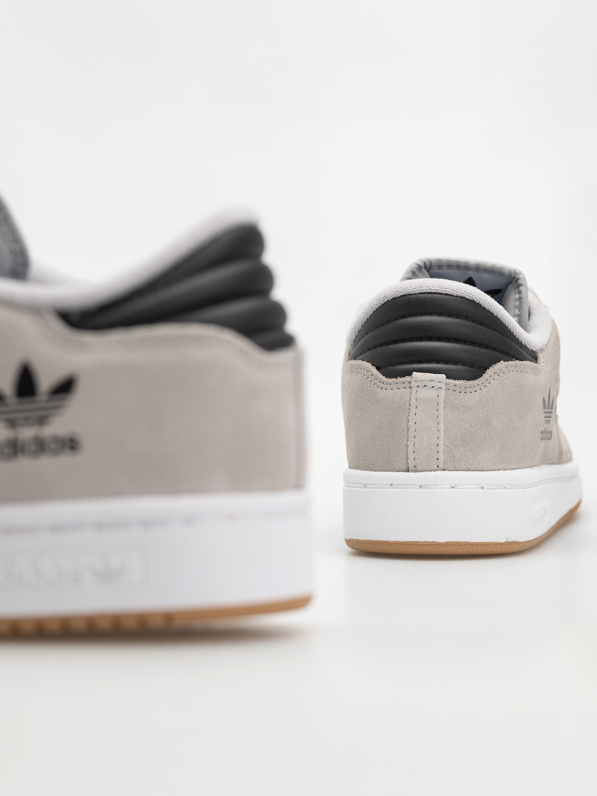 Обувки adidas Centennial 85 Low A (gretwo/cblack/crywht)