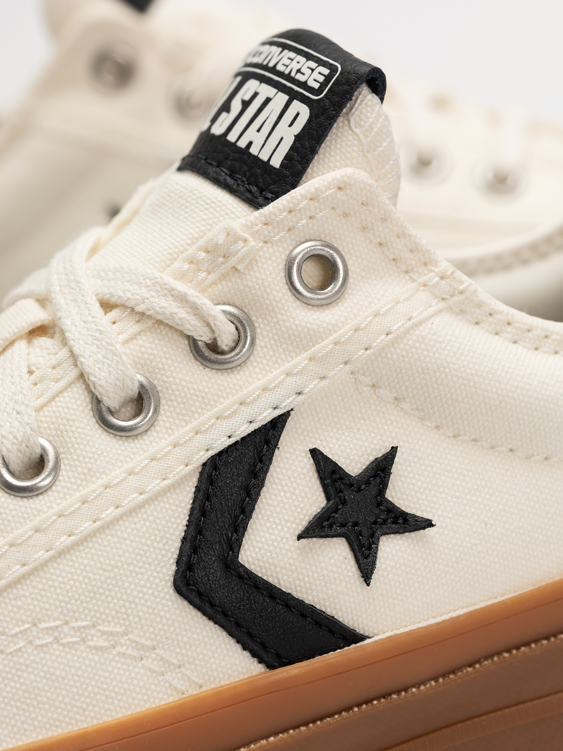 Обувки Converse Star Player 76 Ox (egret/gum honey/black)