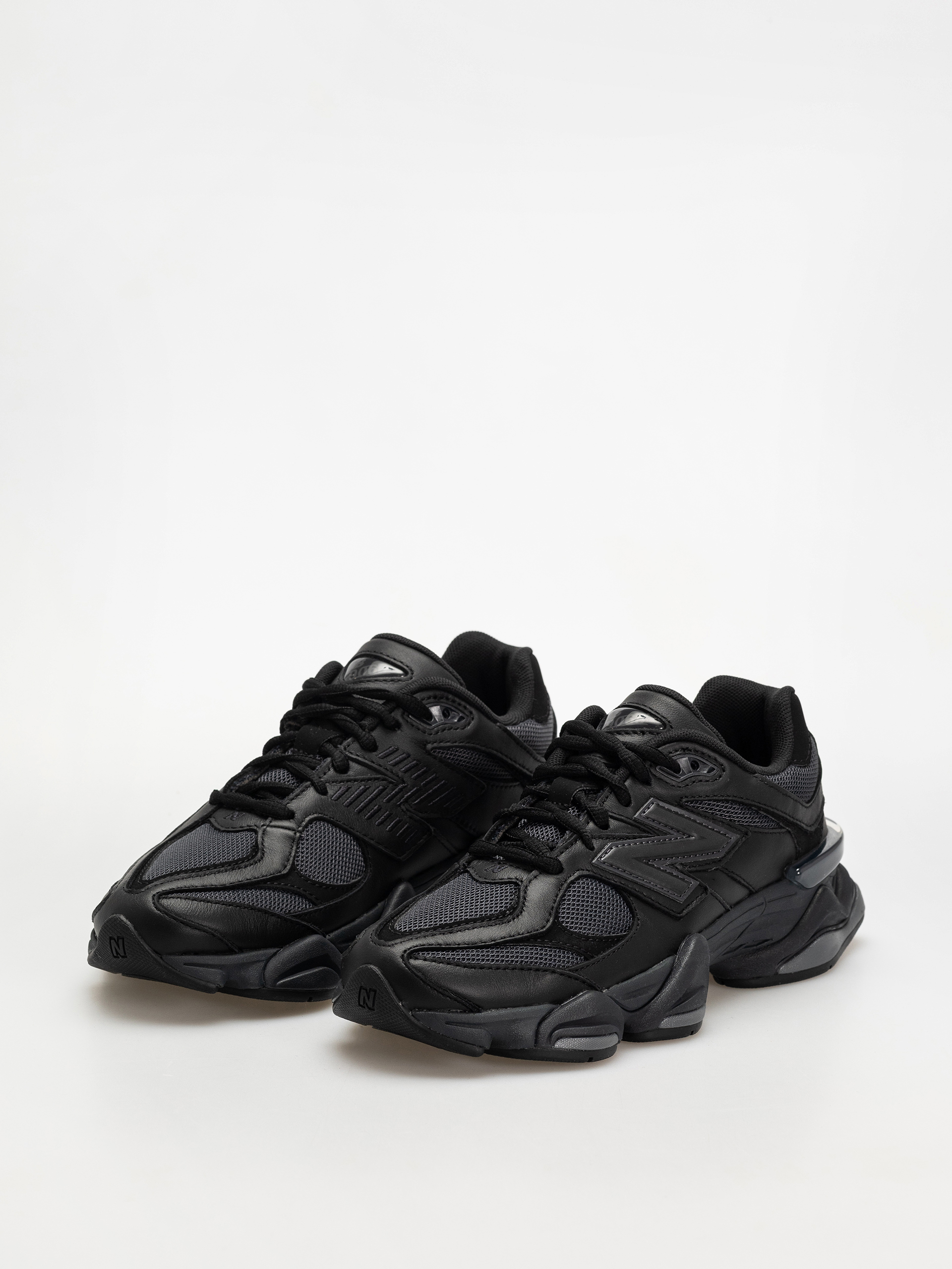Обувки New Balance 9060 (black)