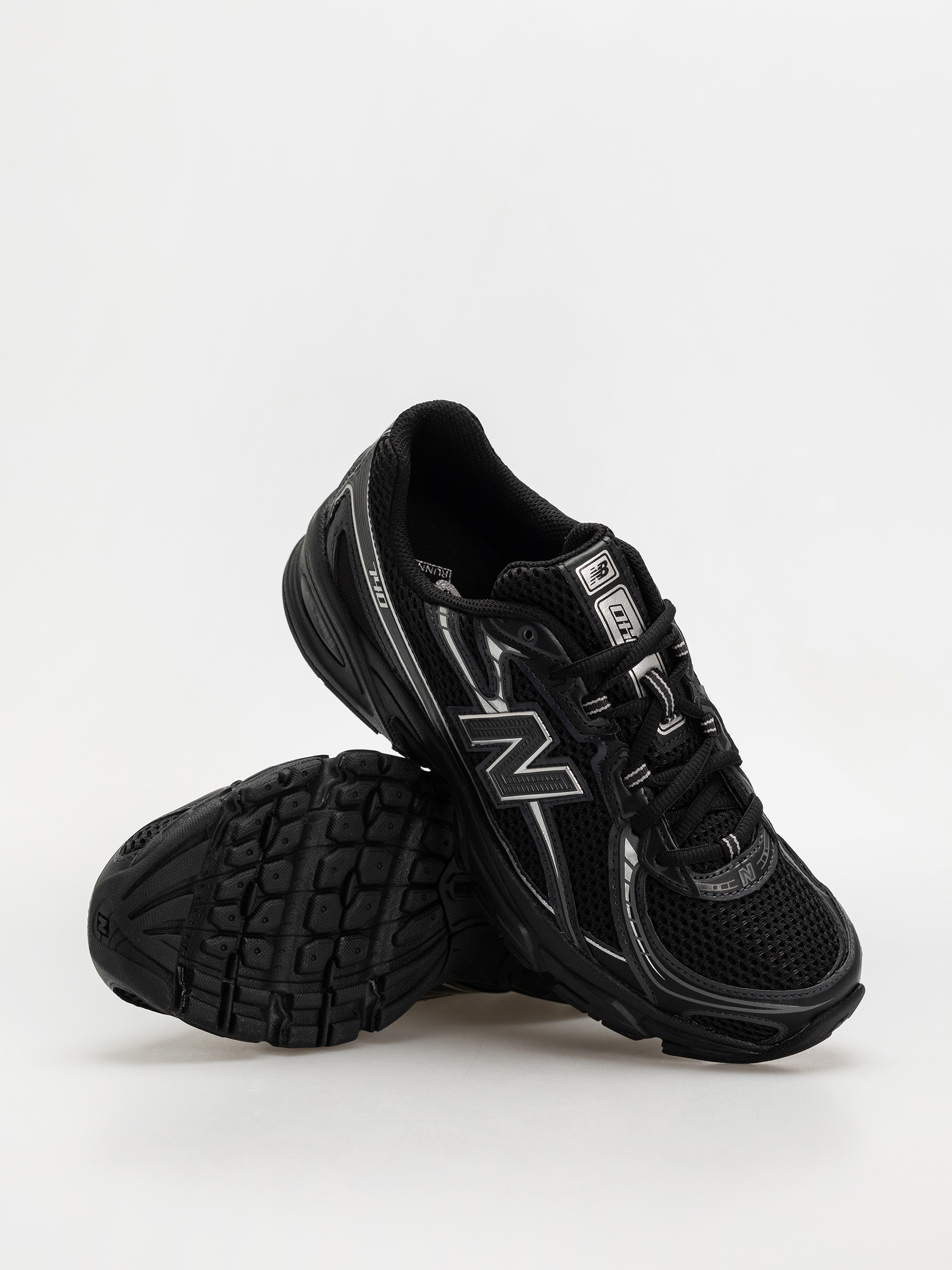Обувки New Balance 740 (black)
