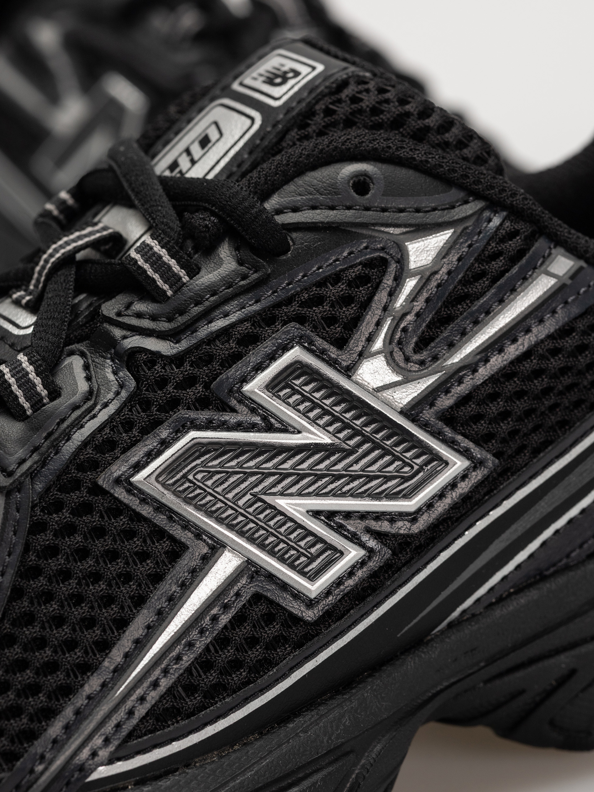 Обувки New Balance 740 (black)