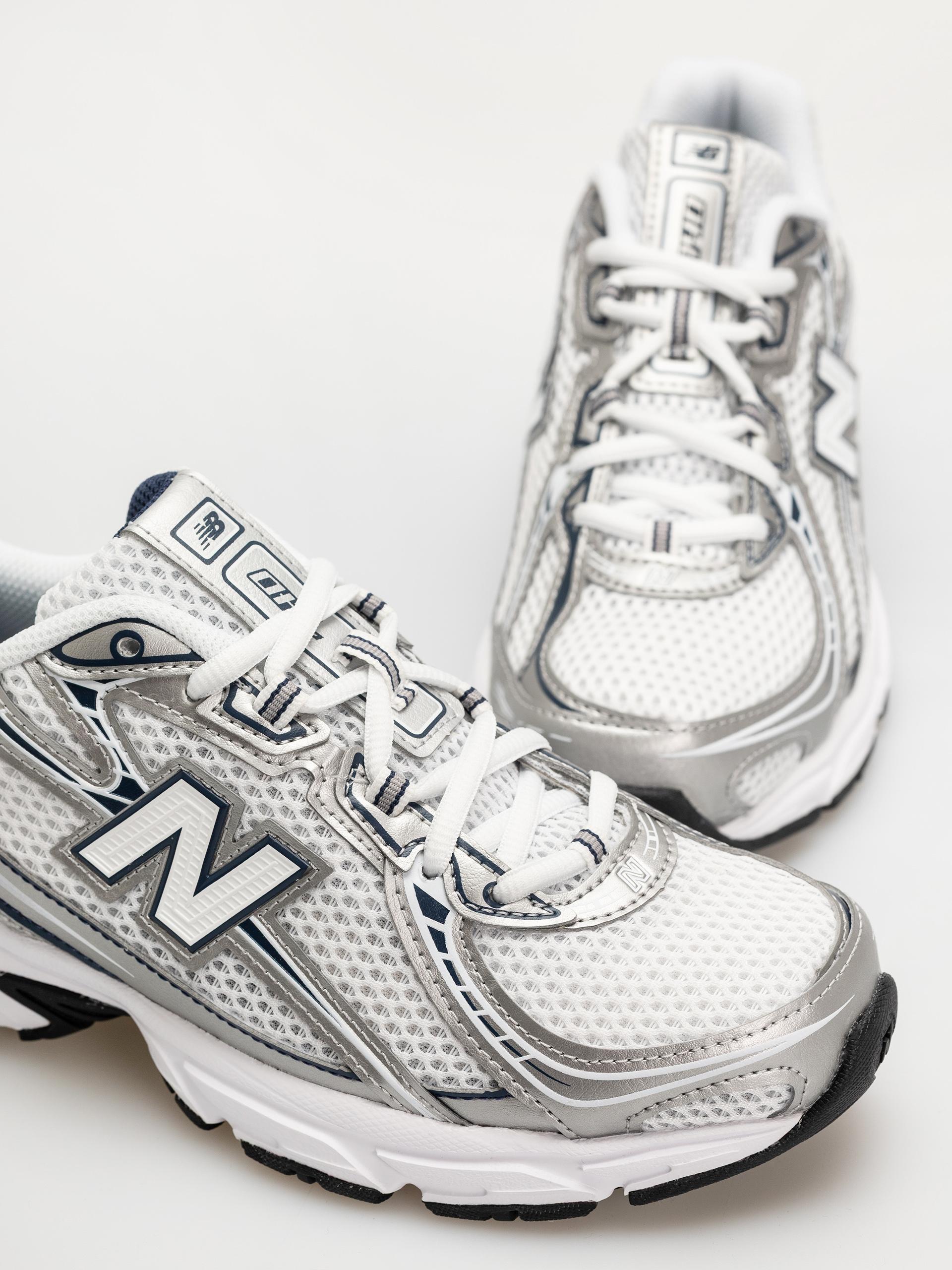 Обувки New Balance 740 (nb navy)