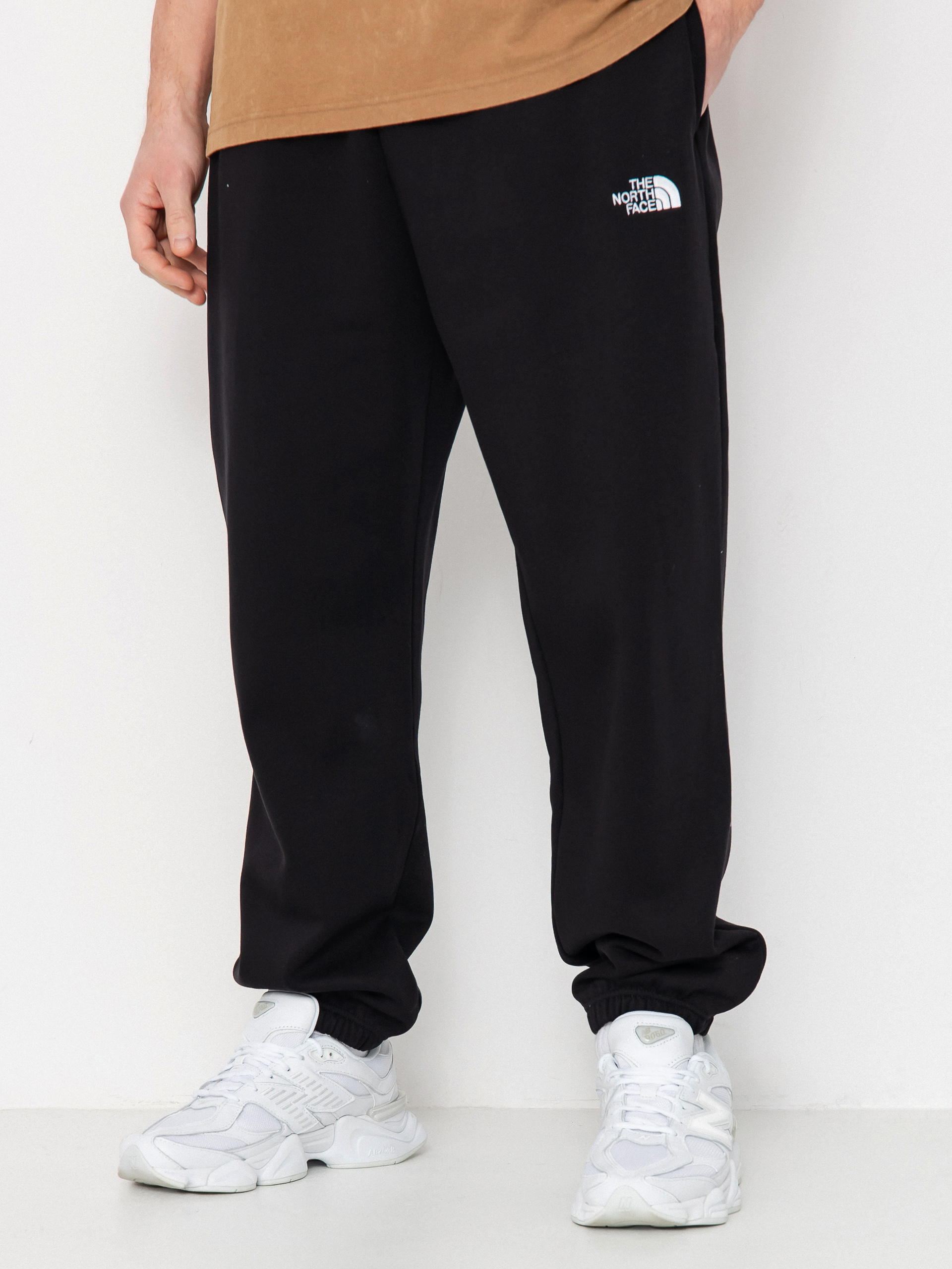 Панталони The North Face Essential Relaxed Straight Jogger