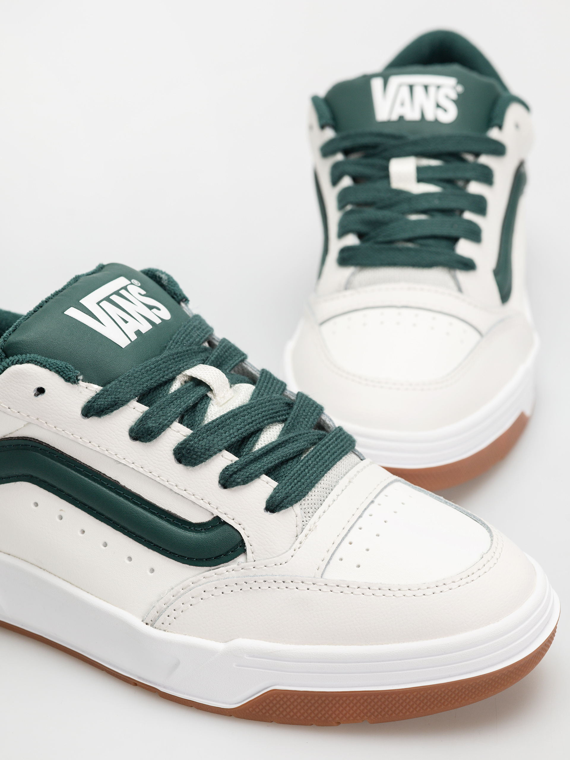Обувки Vans Hylane (varsity white/green)