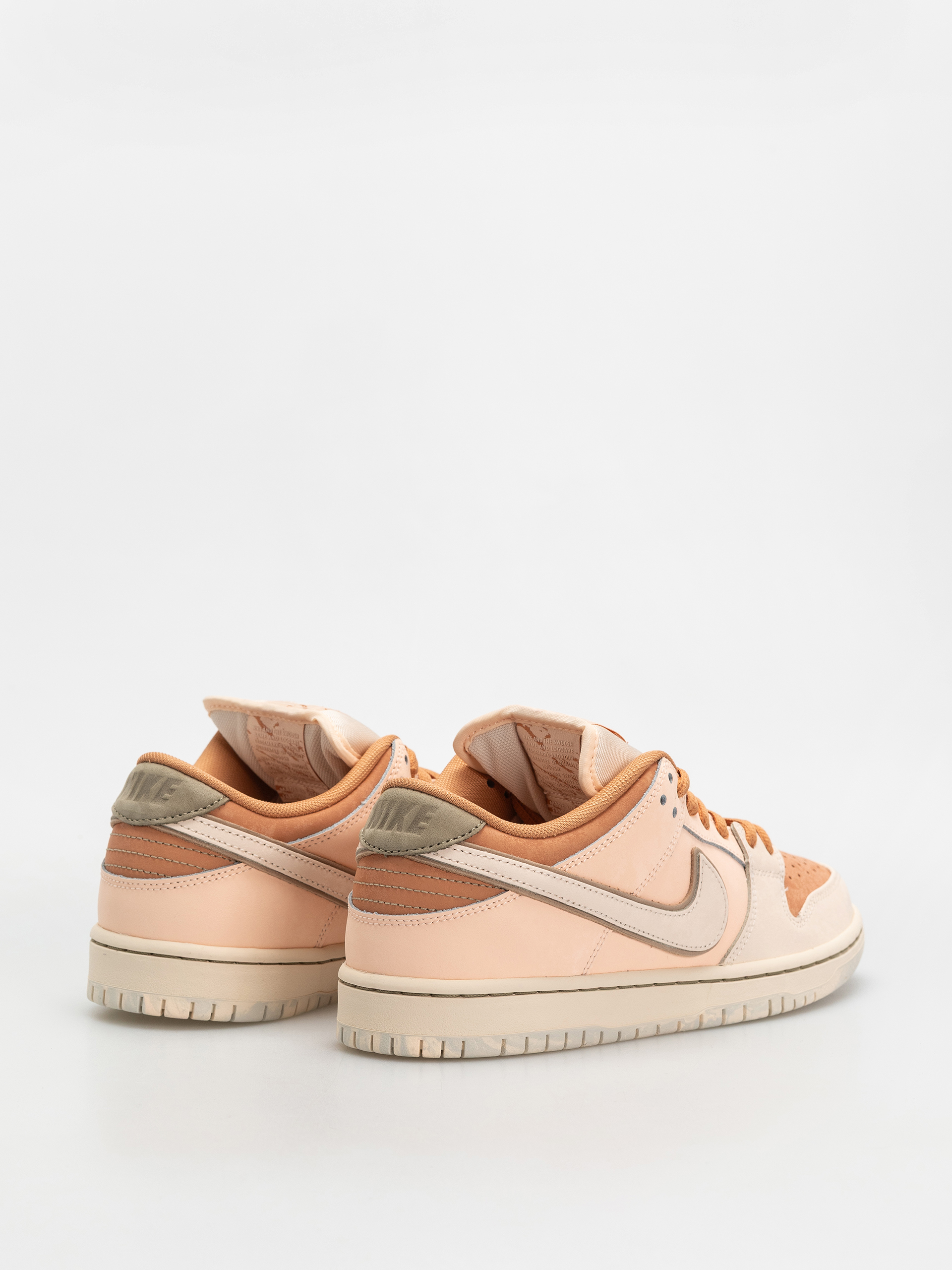 Обувки Nike SB Dunk Low Pro Prm (amber brown/guava ice crimson tint hemp)