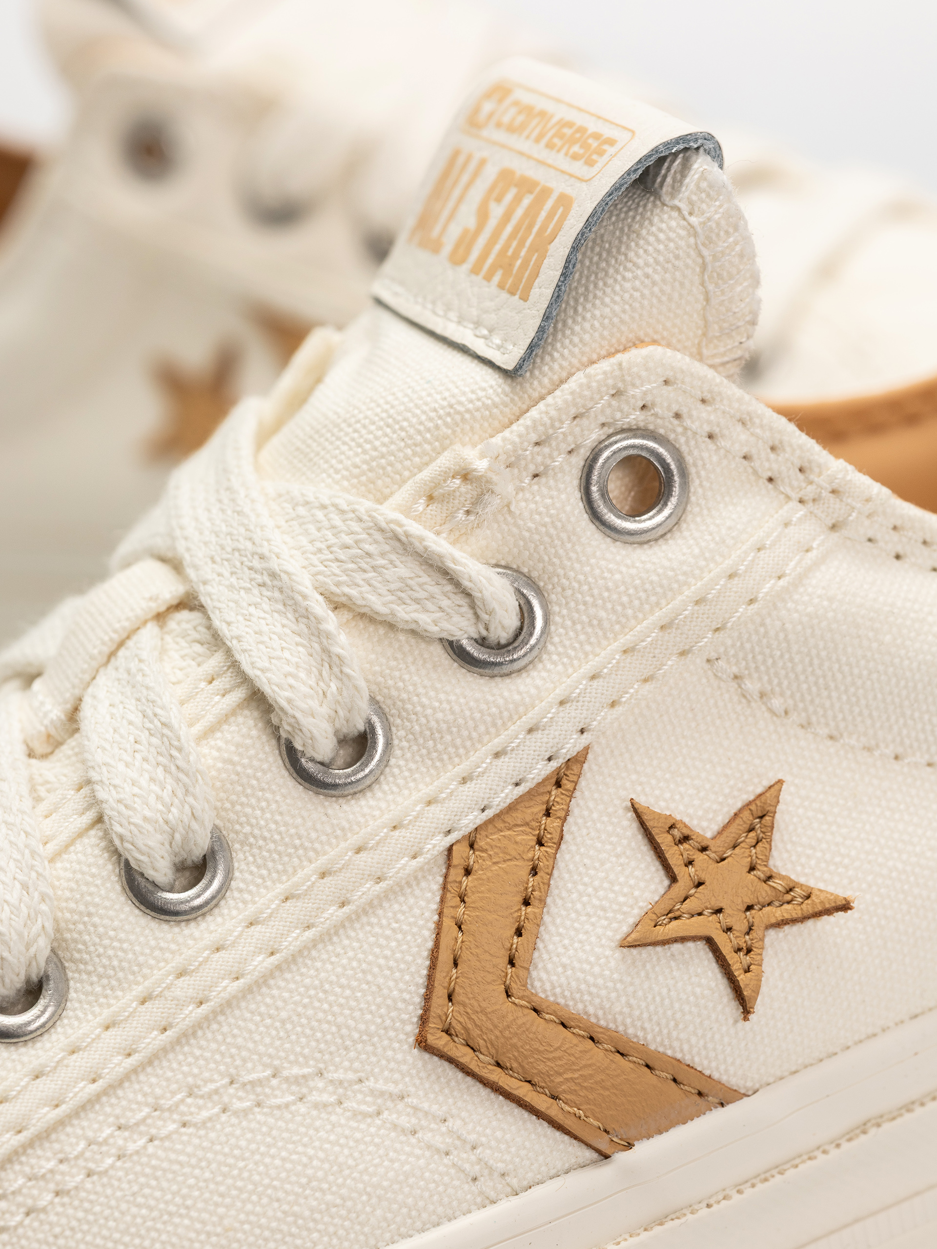 Обувки Converse Star Player 76 Ox (egret/egret/sandy shore)