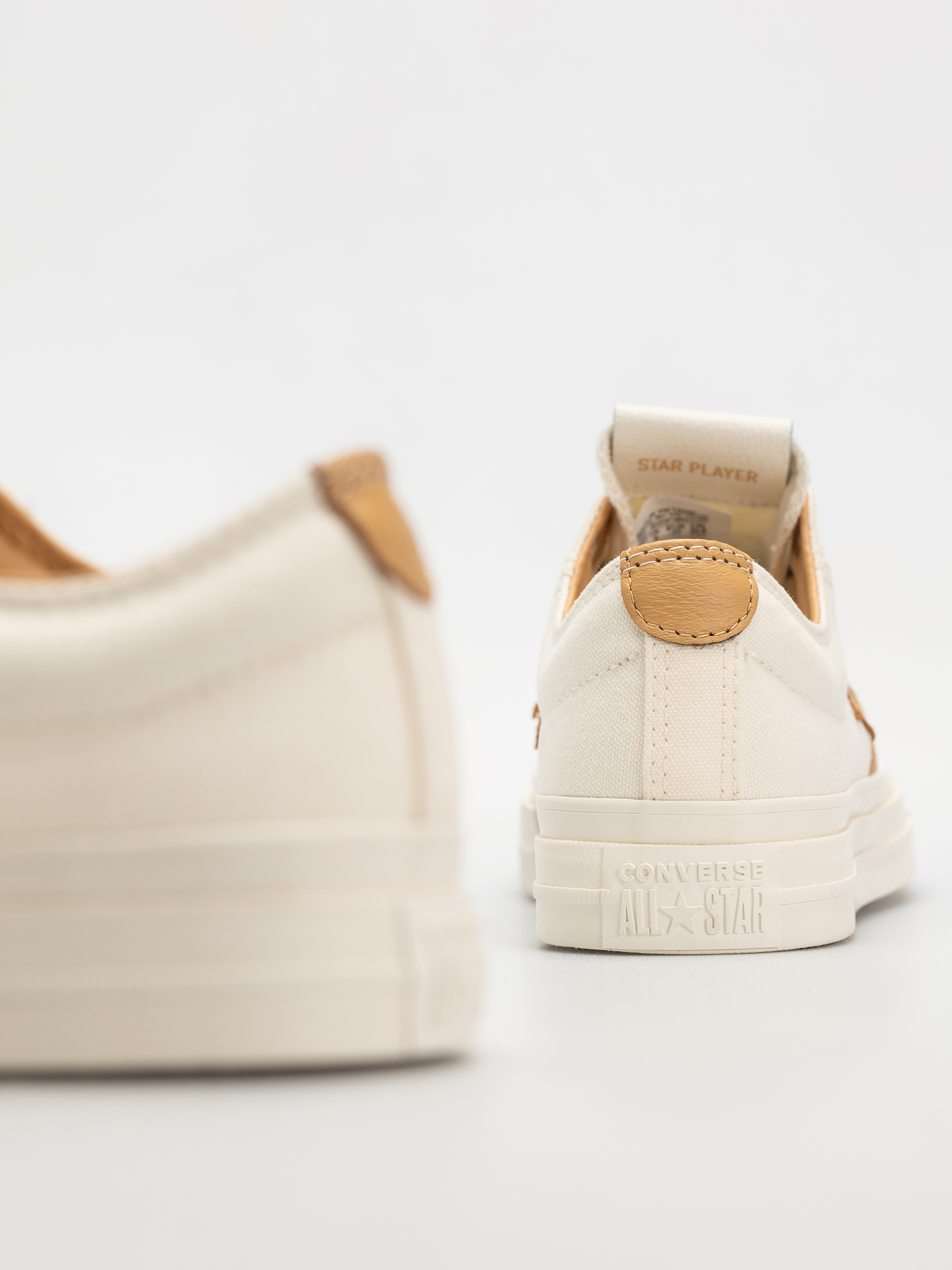 Обувки Converse Star Player 76 Ox (egret/egret/sandy shore)