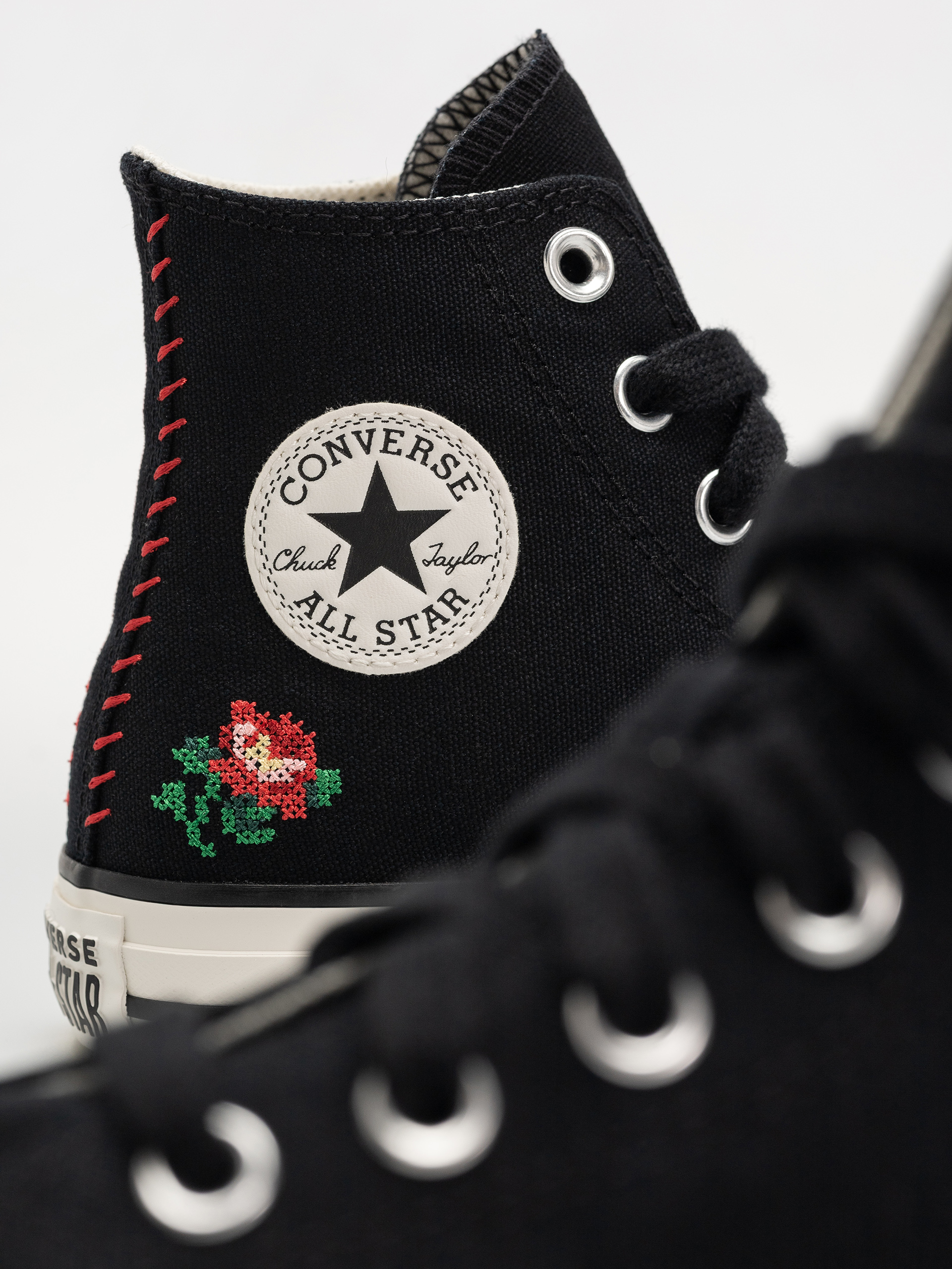 Кецове Converse Chuck Taylor All Star Hi Wmn (black/lt jellyfish jitter)