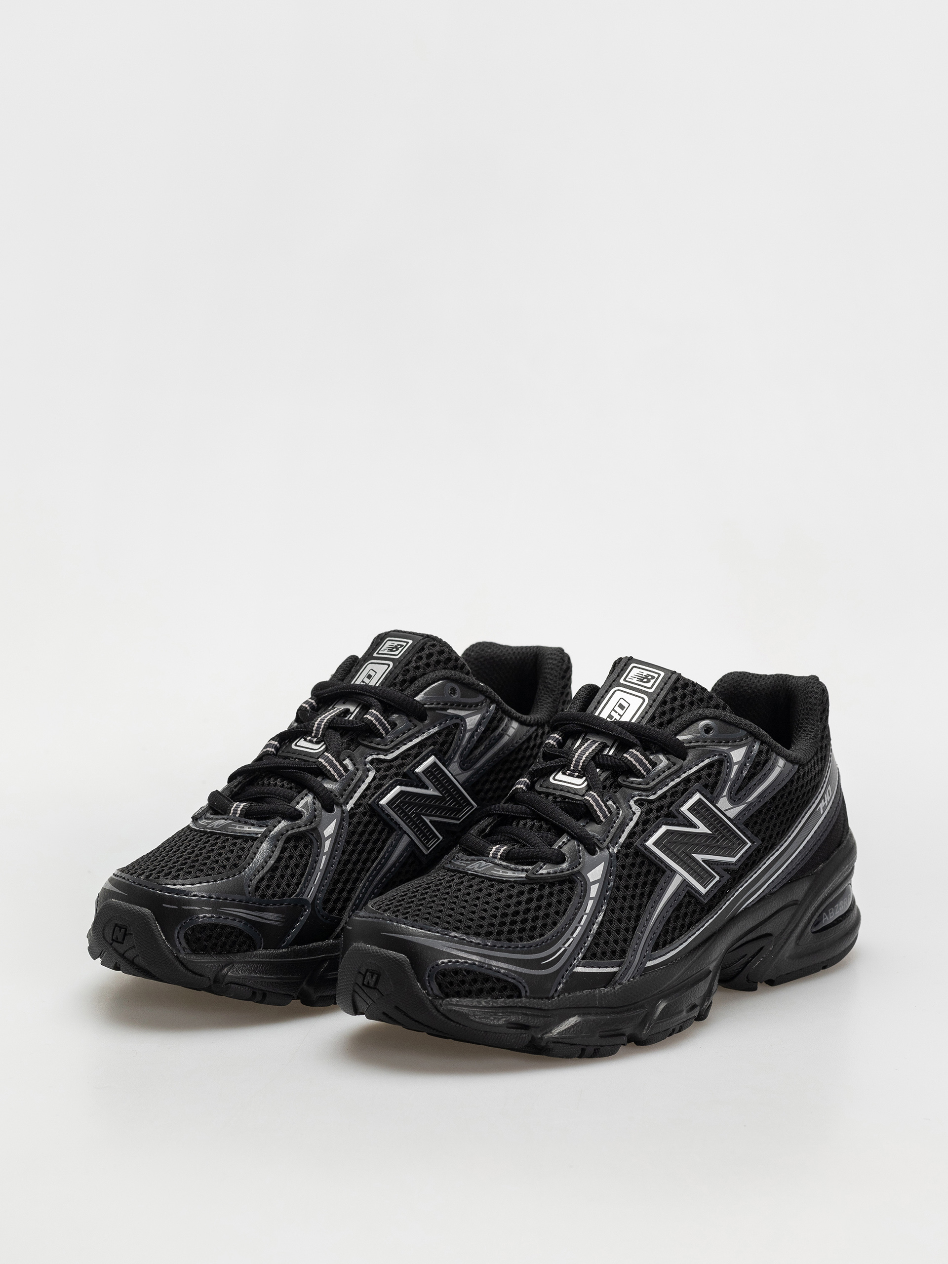 Обувки New Balance 740 JR (black)