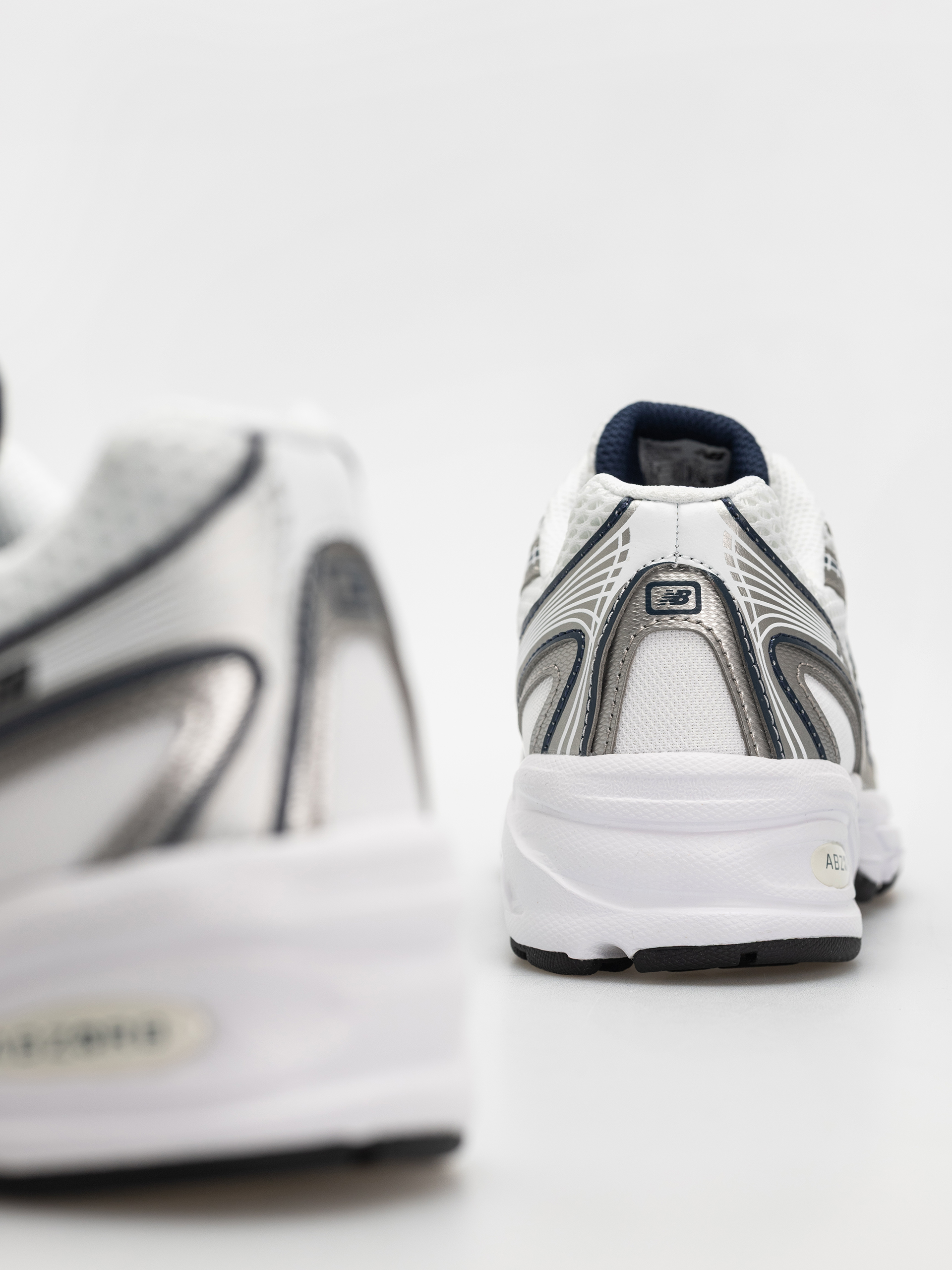 Обувки New Balance 740 JR (nb navy)