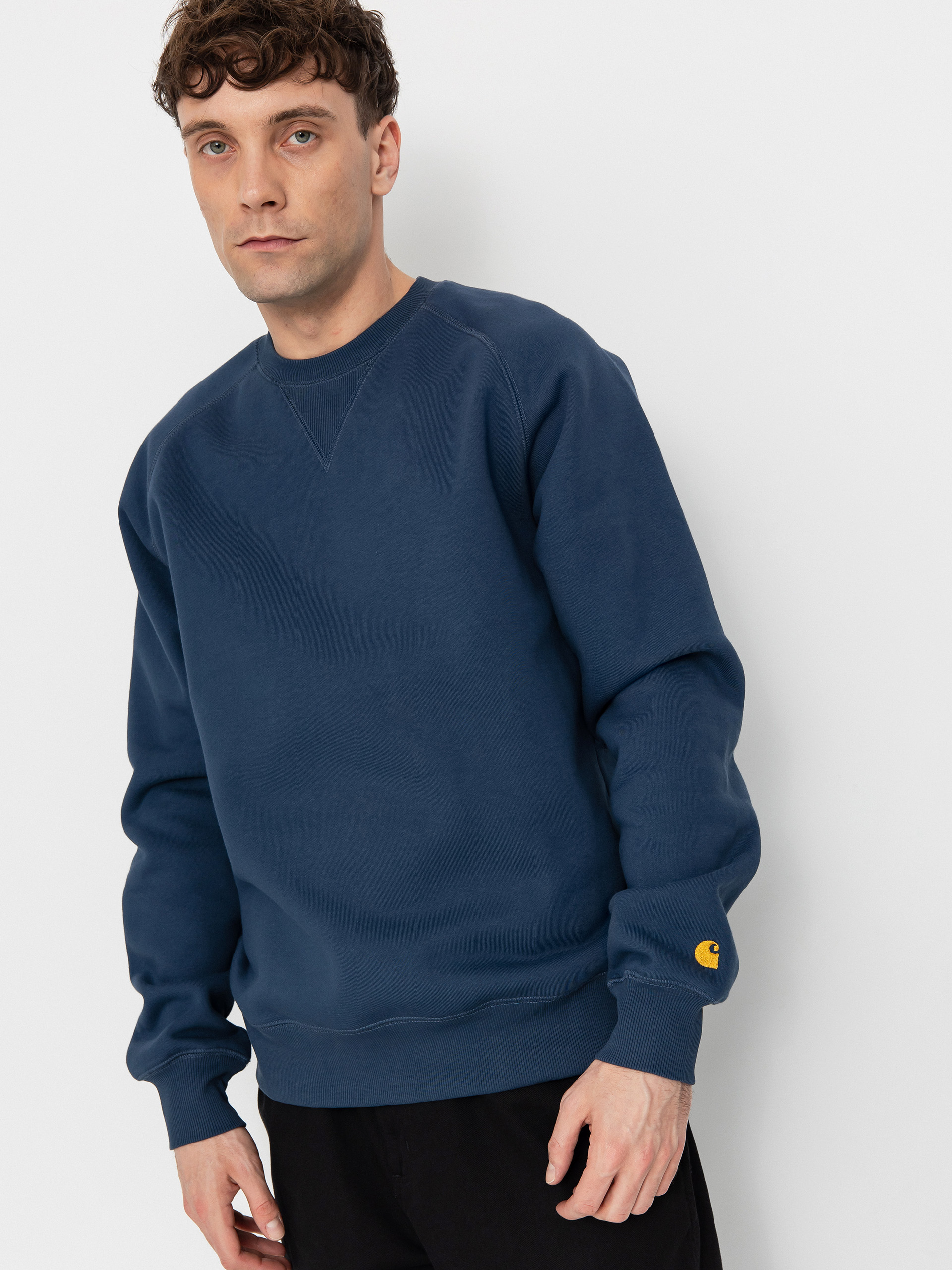 Суитшърт Carhartt WIP Chase (dusky blue/gold)