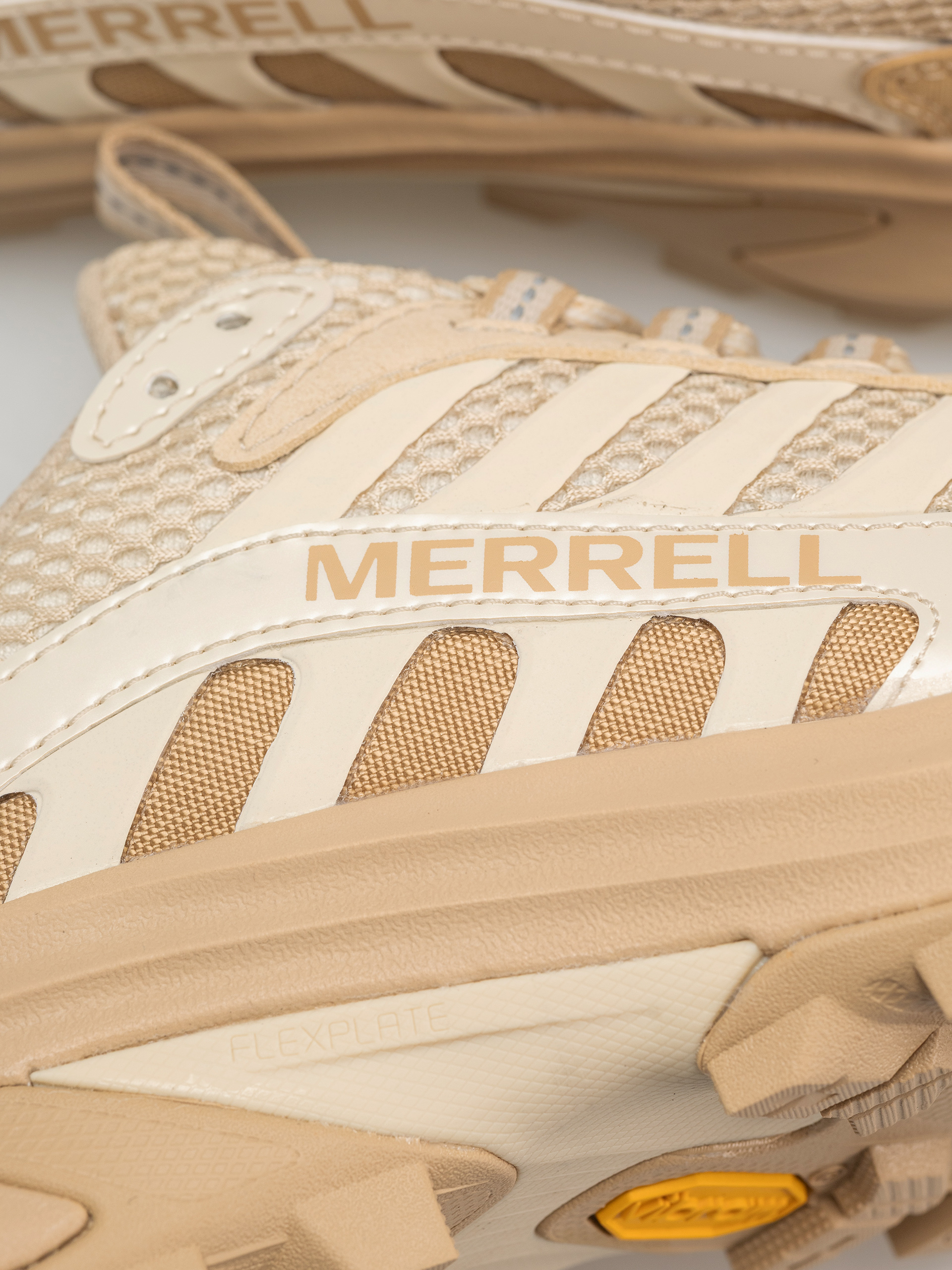 Обувки Merrell Moab Speed 2 Vent 2K Se Wmn (poplar/latte)