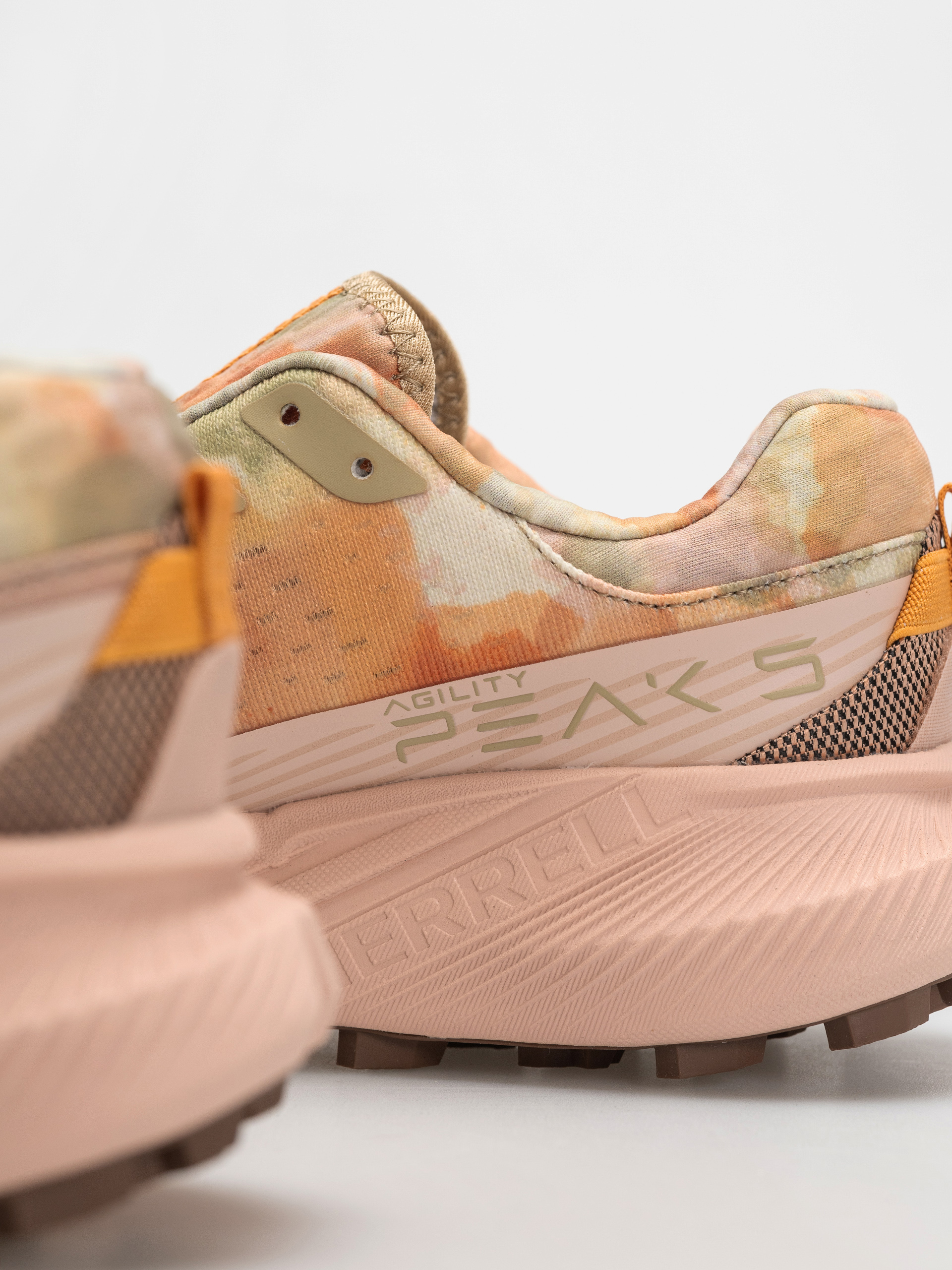 Обувки Merrell Agility Peak 5 Bliss Wmn (powder)