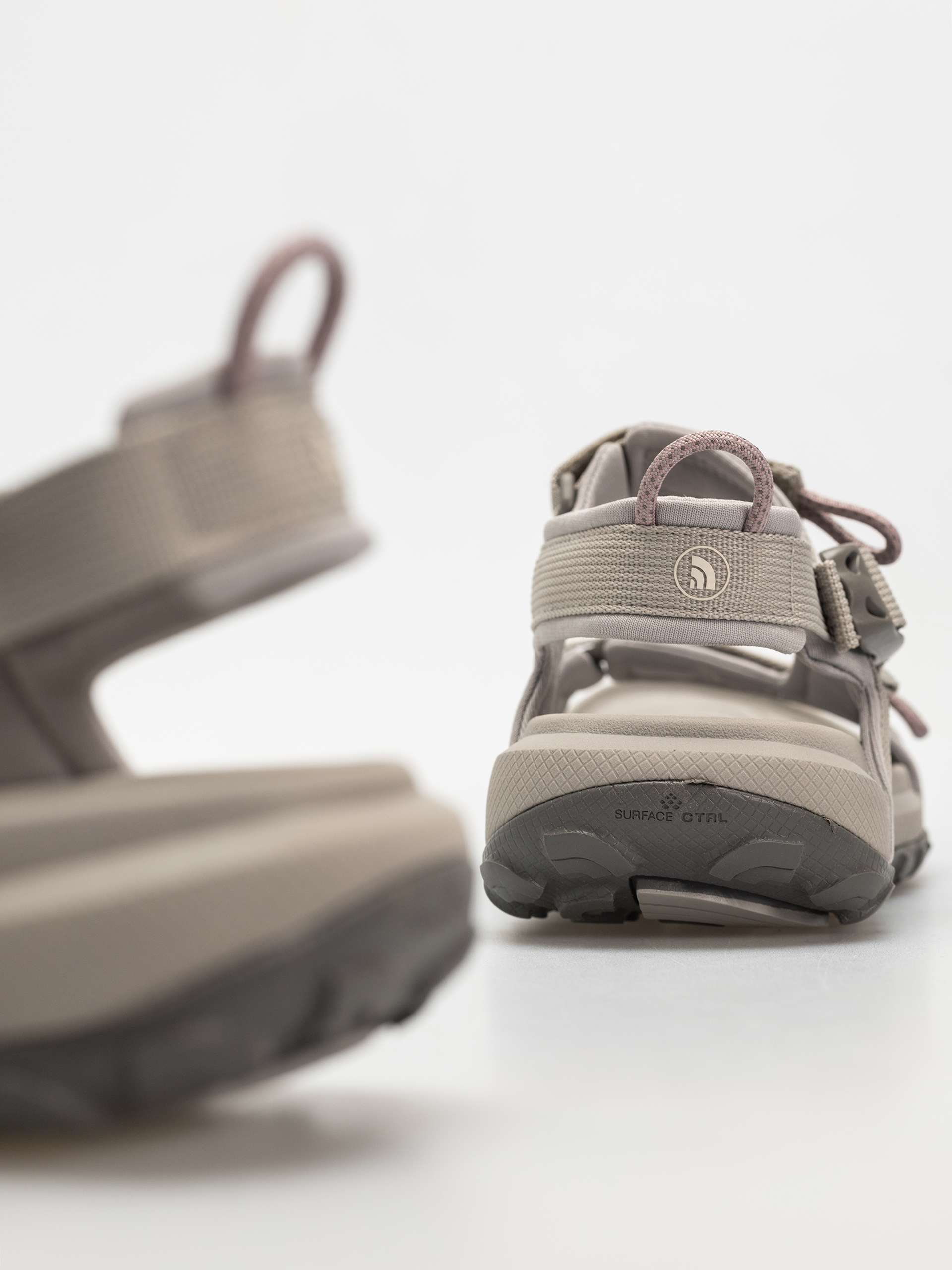 Сандали The North Face Explore Camp Wmn (soap stone/metal pink)