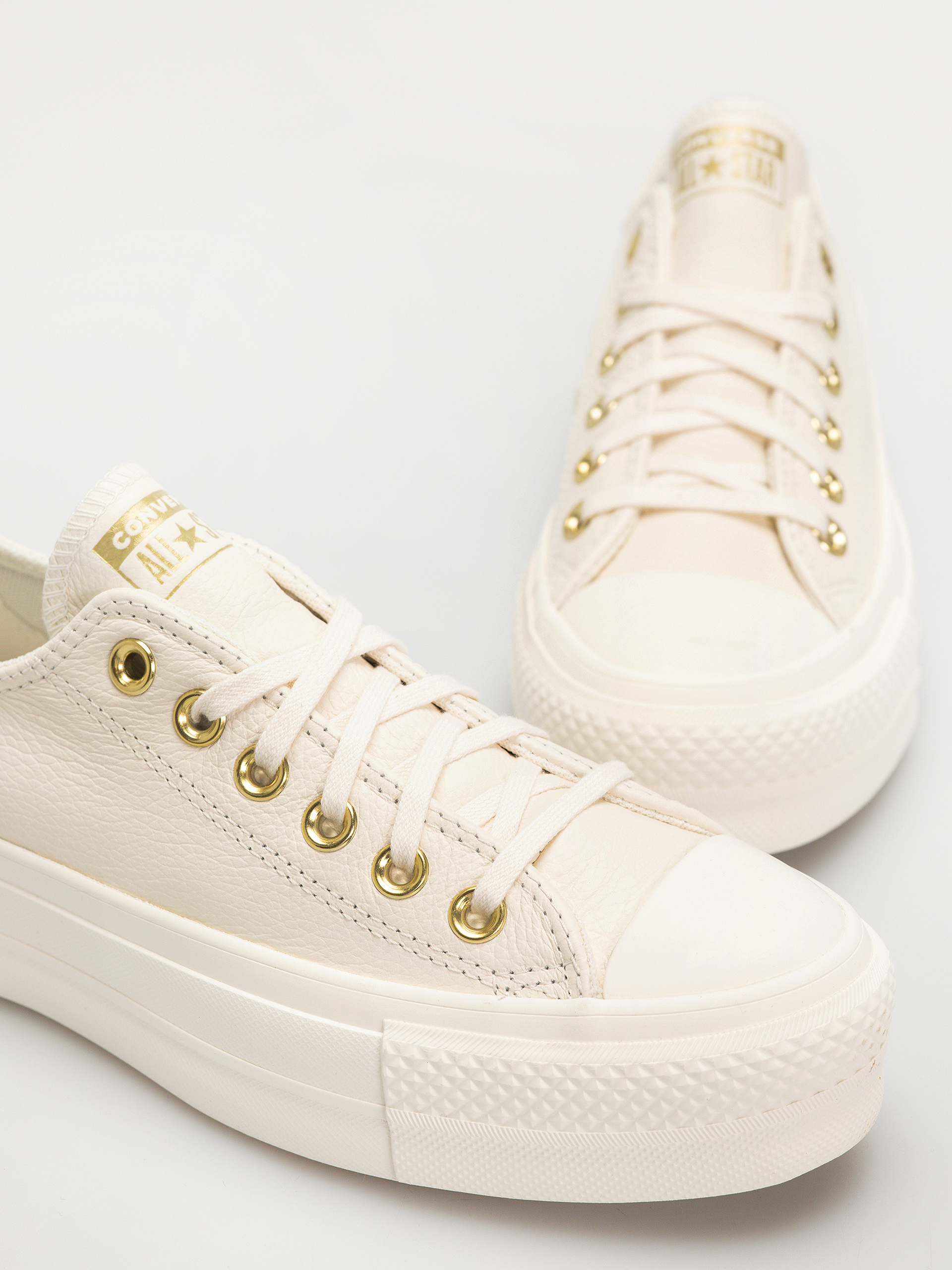 Кецове Converse Chuck Taylor All Star Lift Ox Wmn (egret/egret/gold)