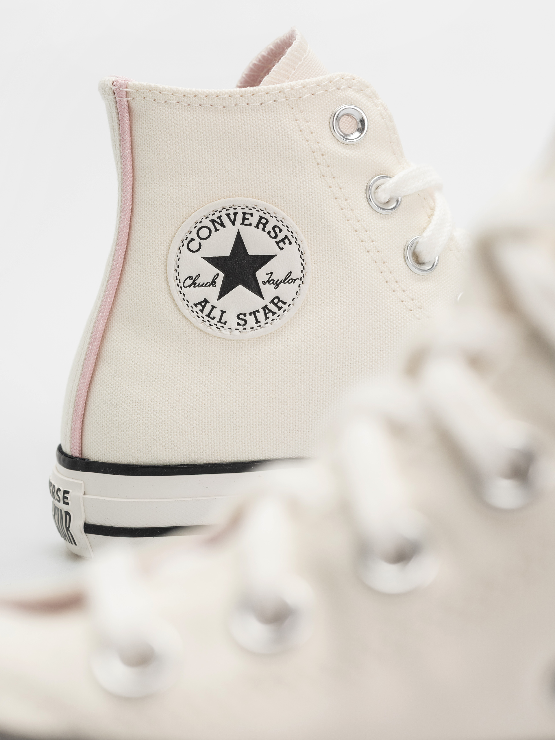 Кецове Converse Chuck Taylor All Star Hi Wmn (egret/summit pink/black)
