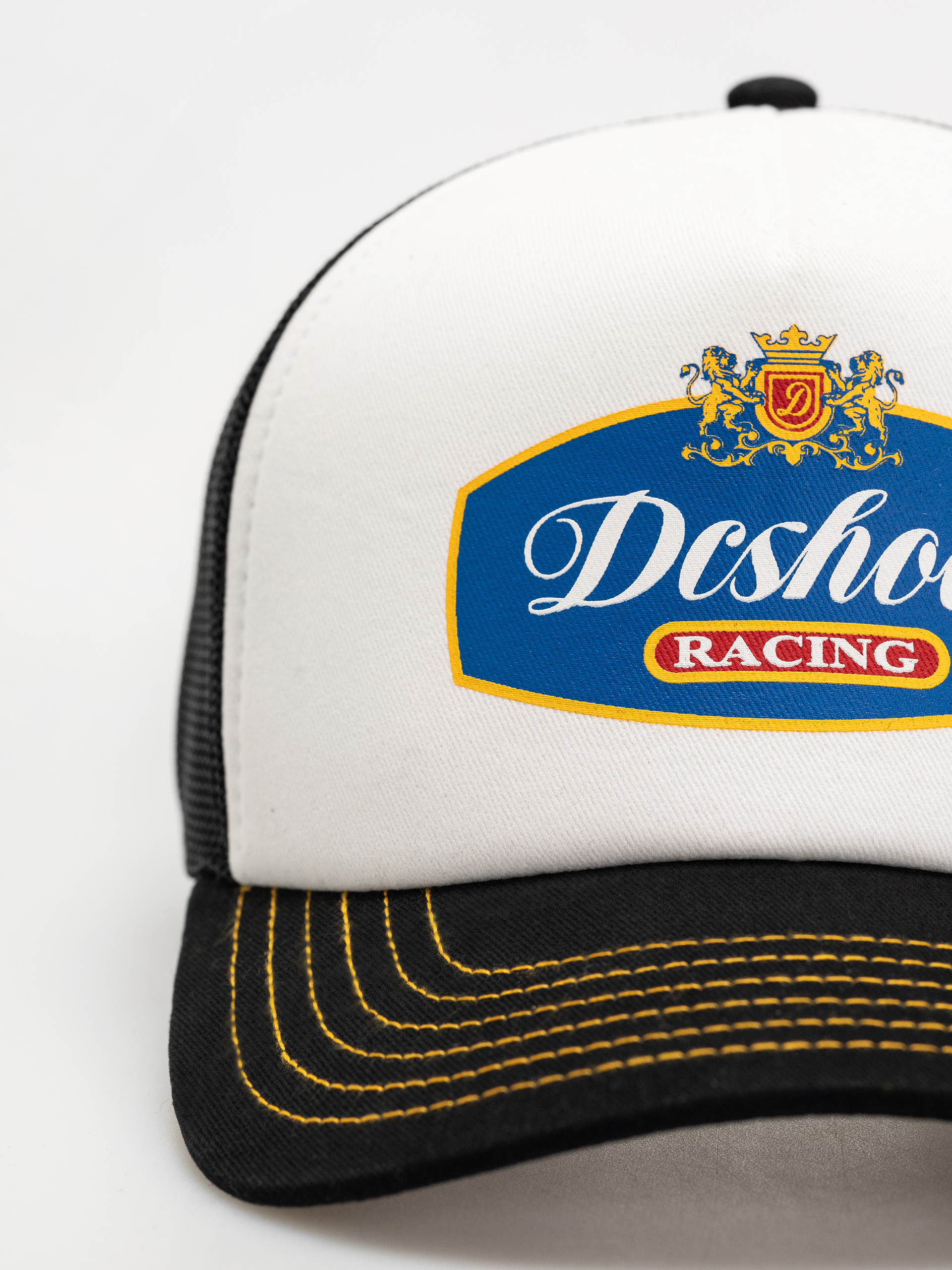 Шапка с козирка DC Airstream Trucker (white)