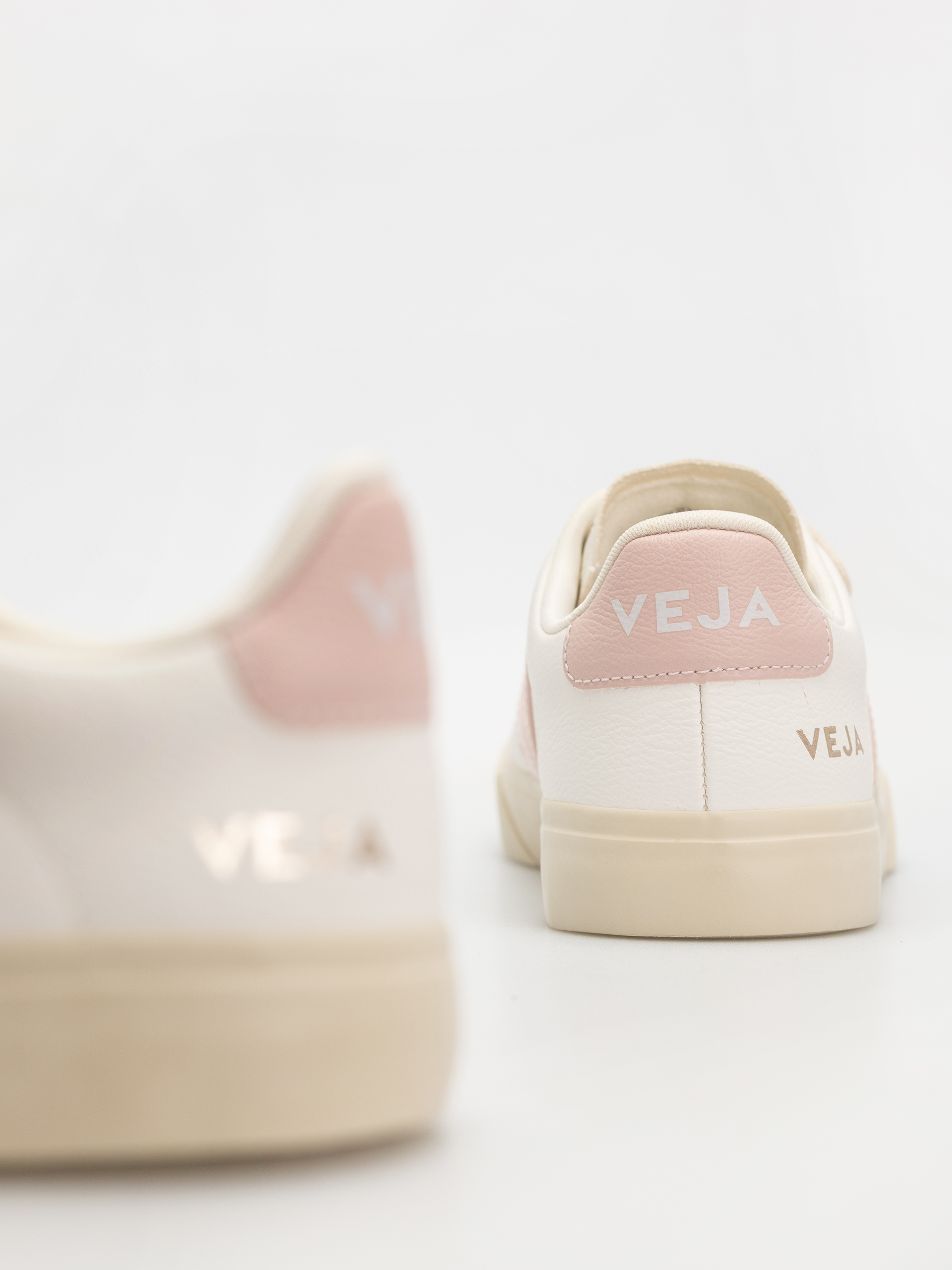Обувки Veja Recife Logo Wmn (extra white petale)