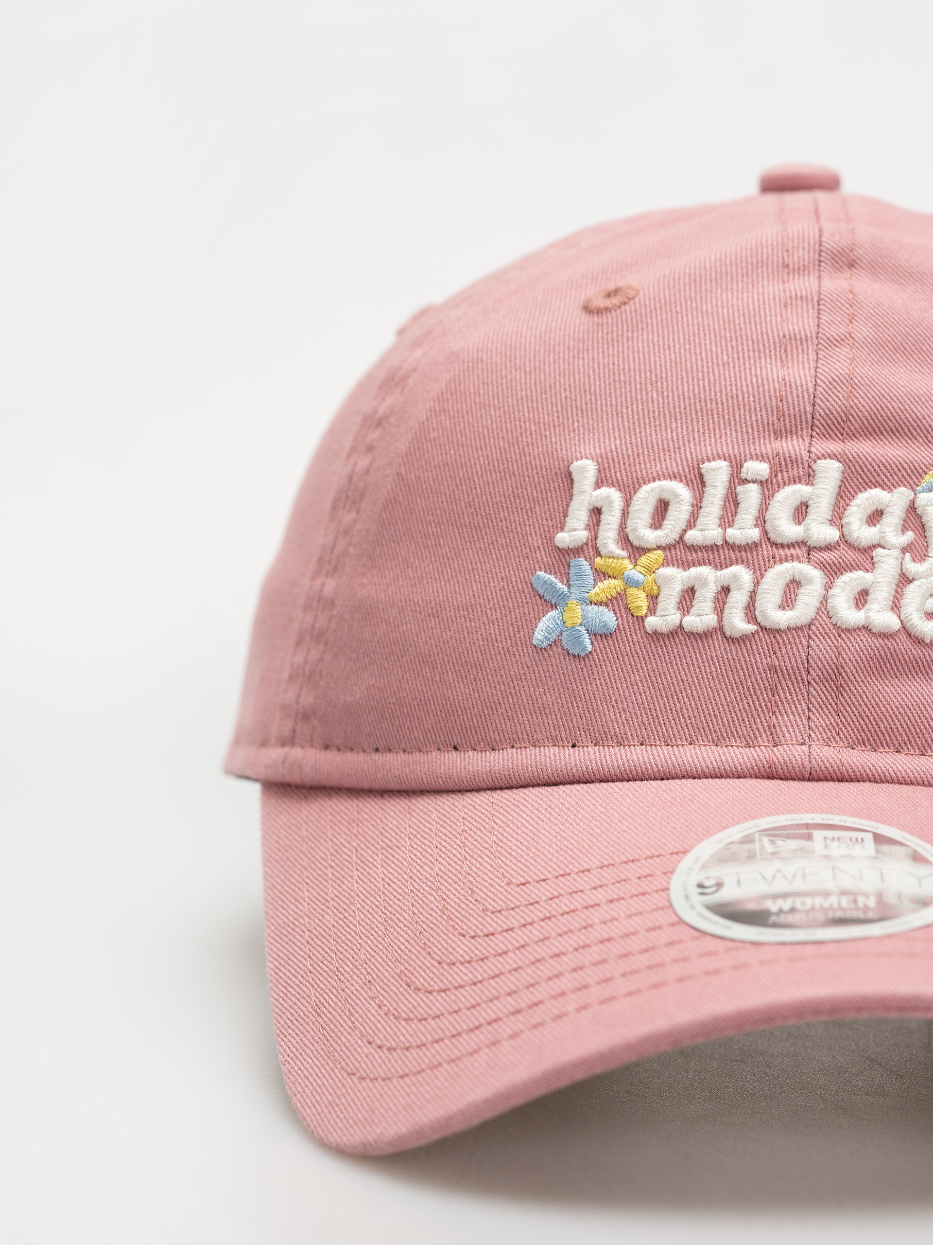 Шапка с козирка New Era Phrase 9Twenty Wmn (dark pink)